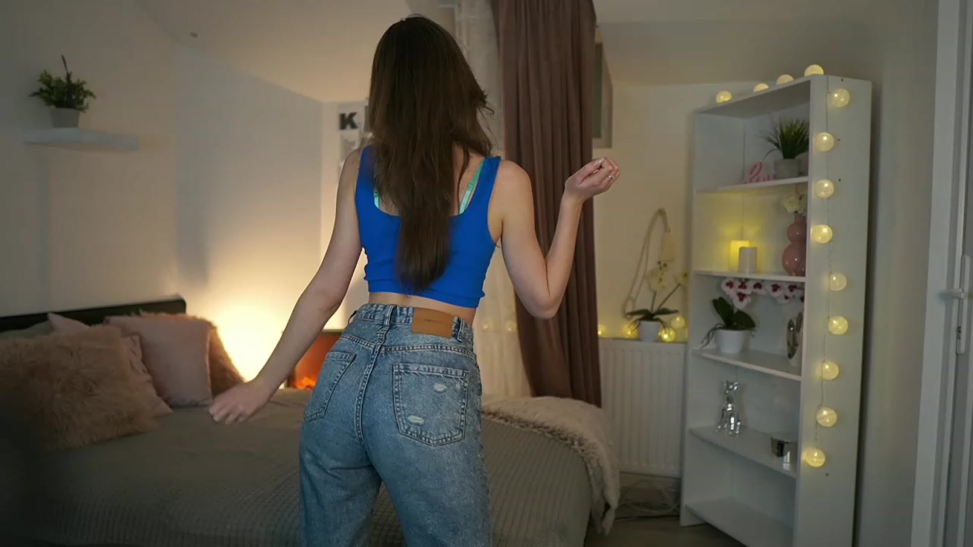 Gallery image thumbnail from Shy_jane's myfreecams stream on, 03/10/2023, 10:38 image 11 of 20