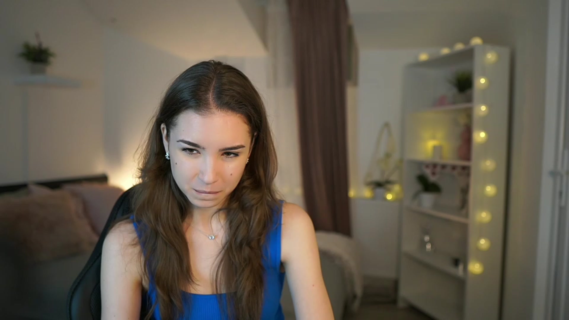Gallery image thumbnail from Shy_jane's myfreecams stream on, 03/10/2023, 10:38 image 2 of 20