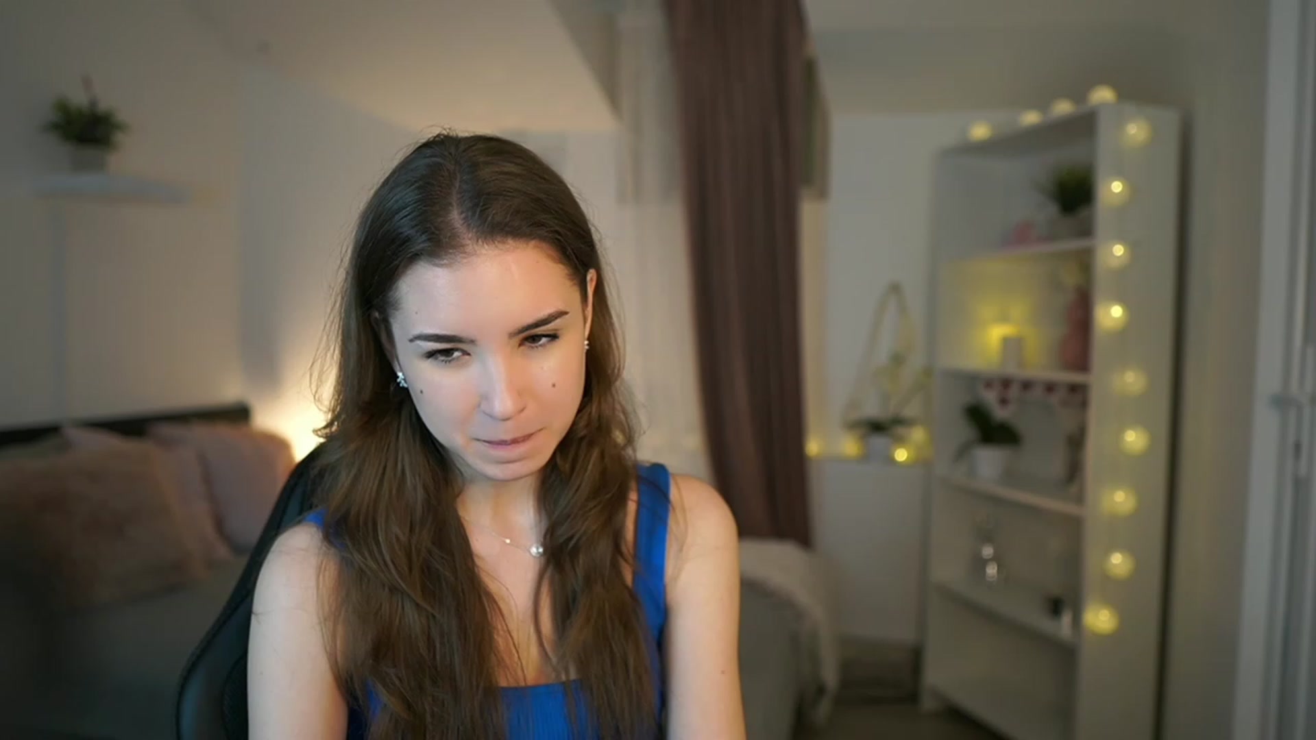 Gallery image thumbnail from Shy_jane's myfreecams stream on, 03/10/2023, 11:19 image 9 of 20