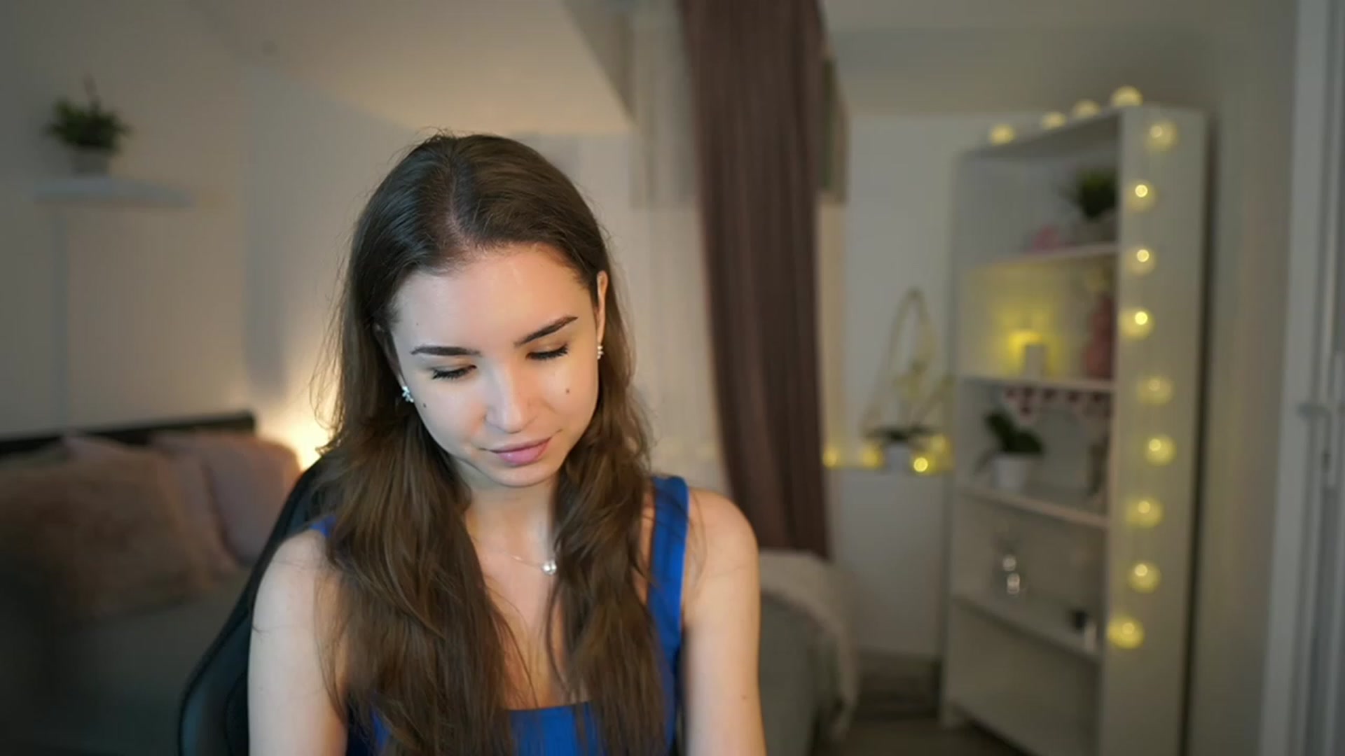 Gallery image thumbnail from Shy_jane's myfreecams stream on, 03/10/2023, 11:19 image 4 of 20