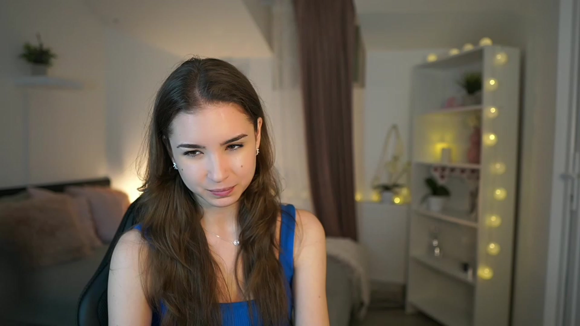Gallery image thumbnail from Shy_jane's myfreecams stream on, 03/10/2023, 11:19 image 8 of 20