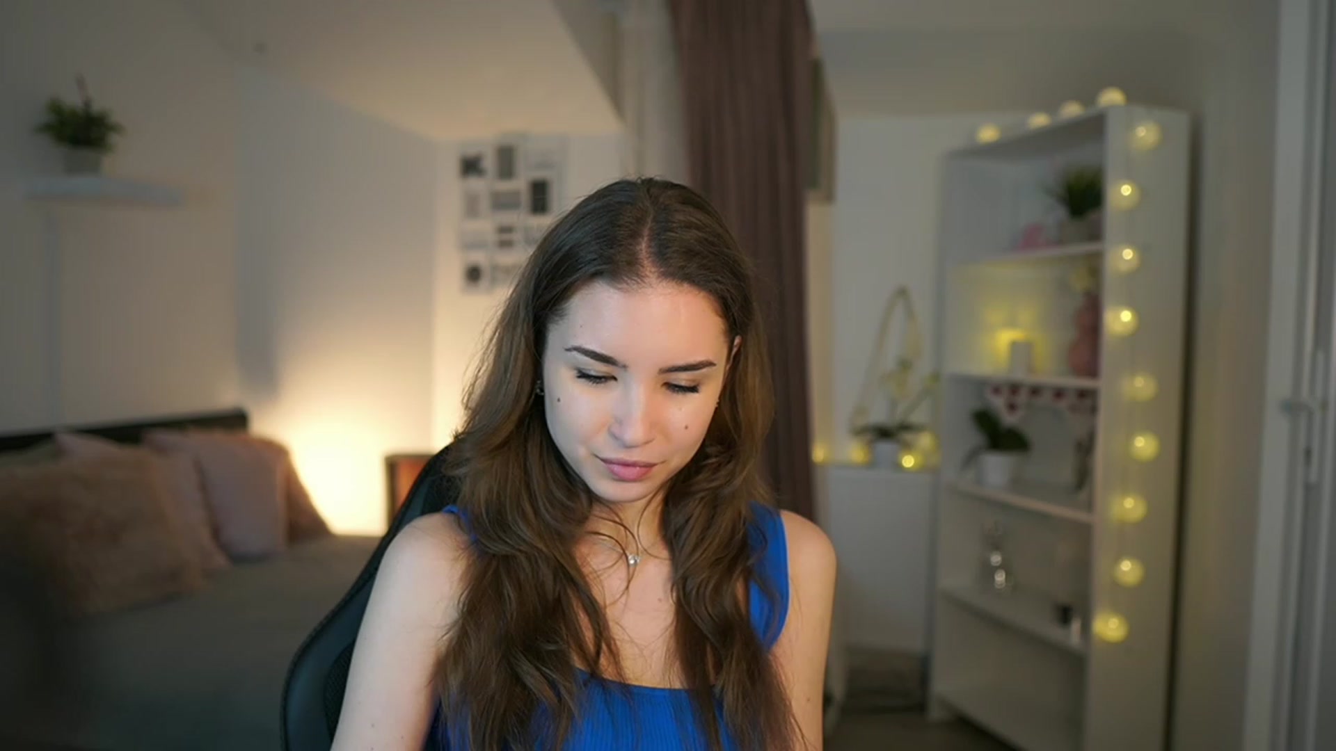 Gallery image thumbnail from Shy_jane's myfreecams stream on, 03/10/2023, 12:12 image 19 of 20