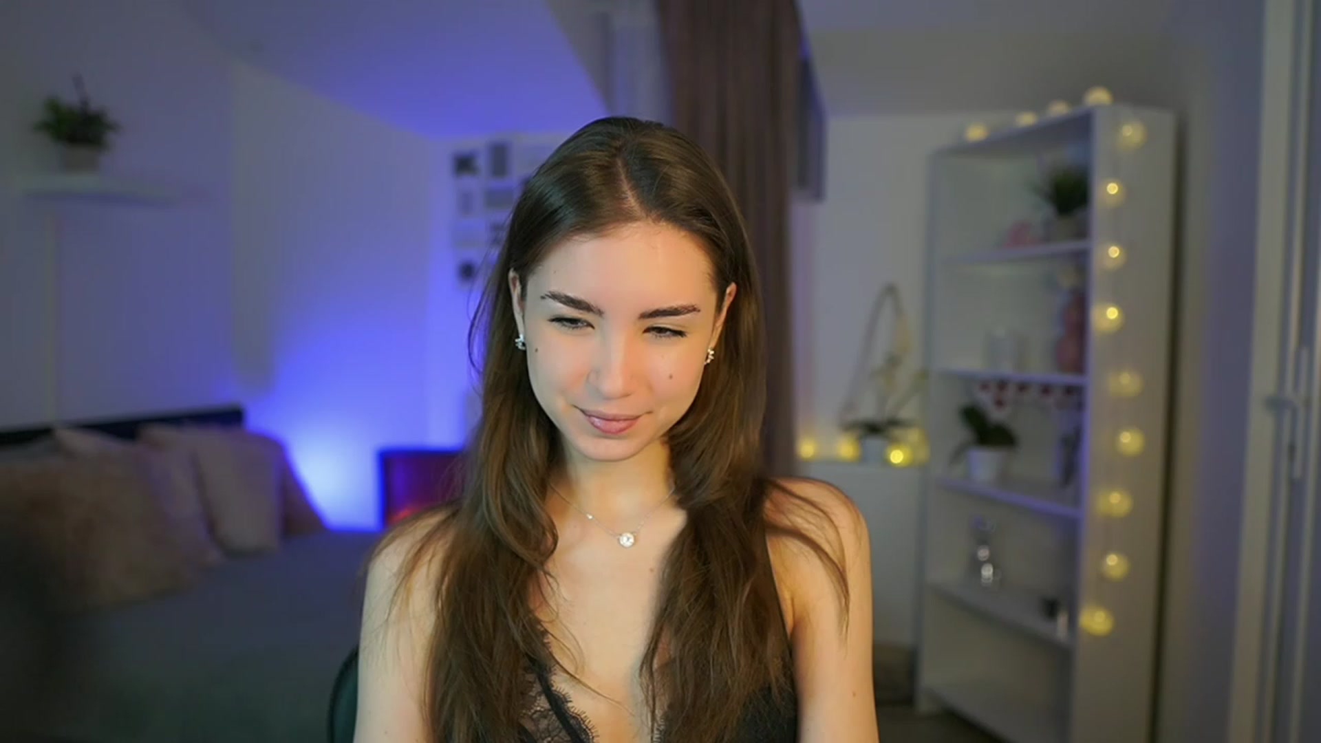 Gallery image thumbnail from Shy_jane's myfreecams stream on, 03/12/2023, 09:35 image 18 of 20