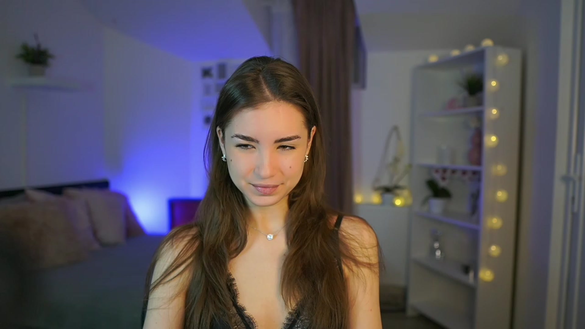 Gallery image thumbnail from Shy_jane's myfreecams stream on, 03/12/2023, 09:35 image 11 of 20