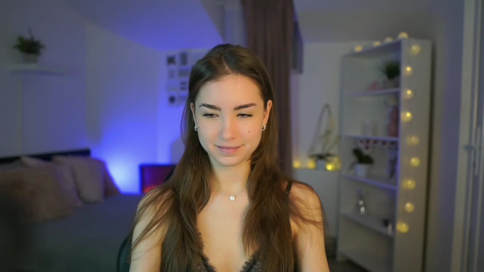 Gallery image thumbnail from Shy_jane's myfreecams stream on, 03/12/2023, 09:35 image 8 of 20