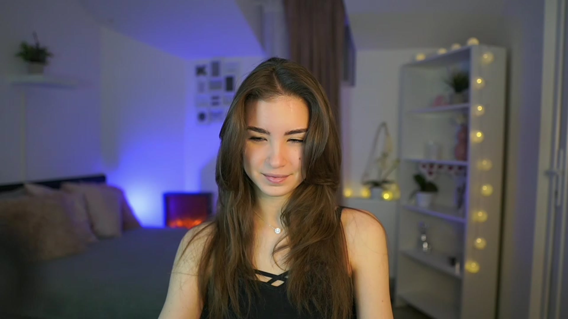 Gallery image thumbnail from Shy_jane's myfreecams stream on, 03/12/2023, 09:35 image 1 of 20