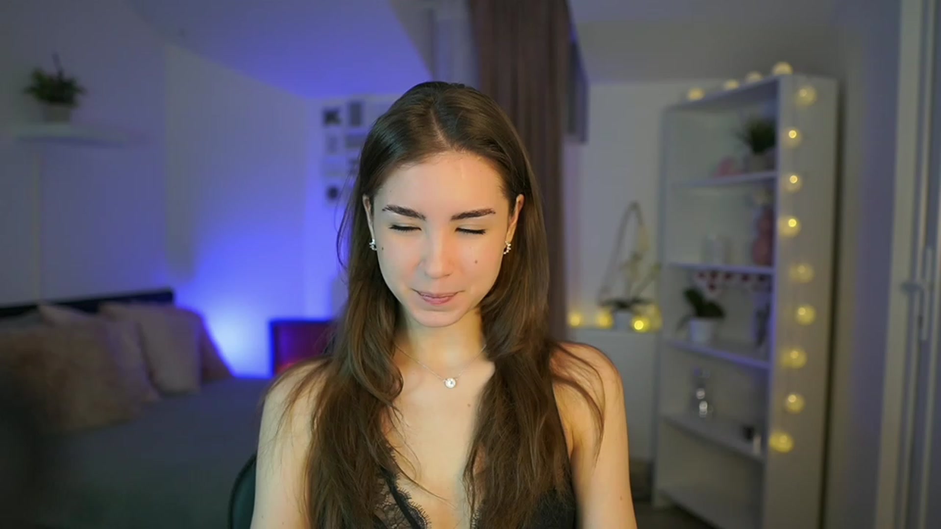 Gallery image thumbnail from Shy_jane's myfreecams stream on, 03/12/2023, 09:35 image 20 of 20