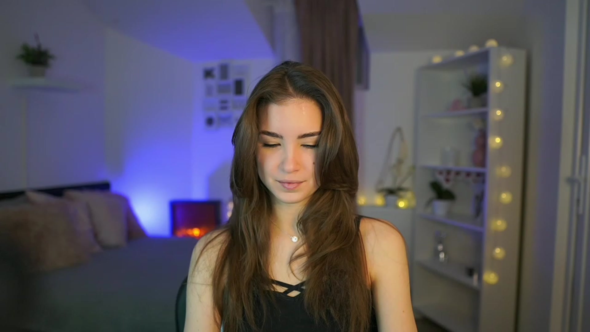 Gallery image thumbnail from Shy_jane's myfreecams stream on, 03/12/2023, 09:35 image 2 of 20