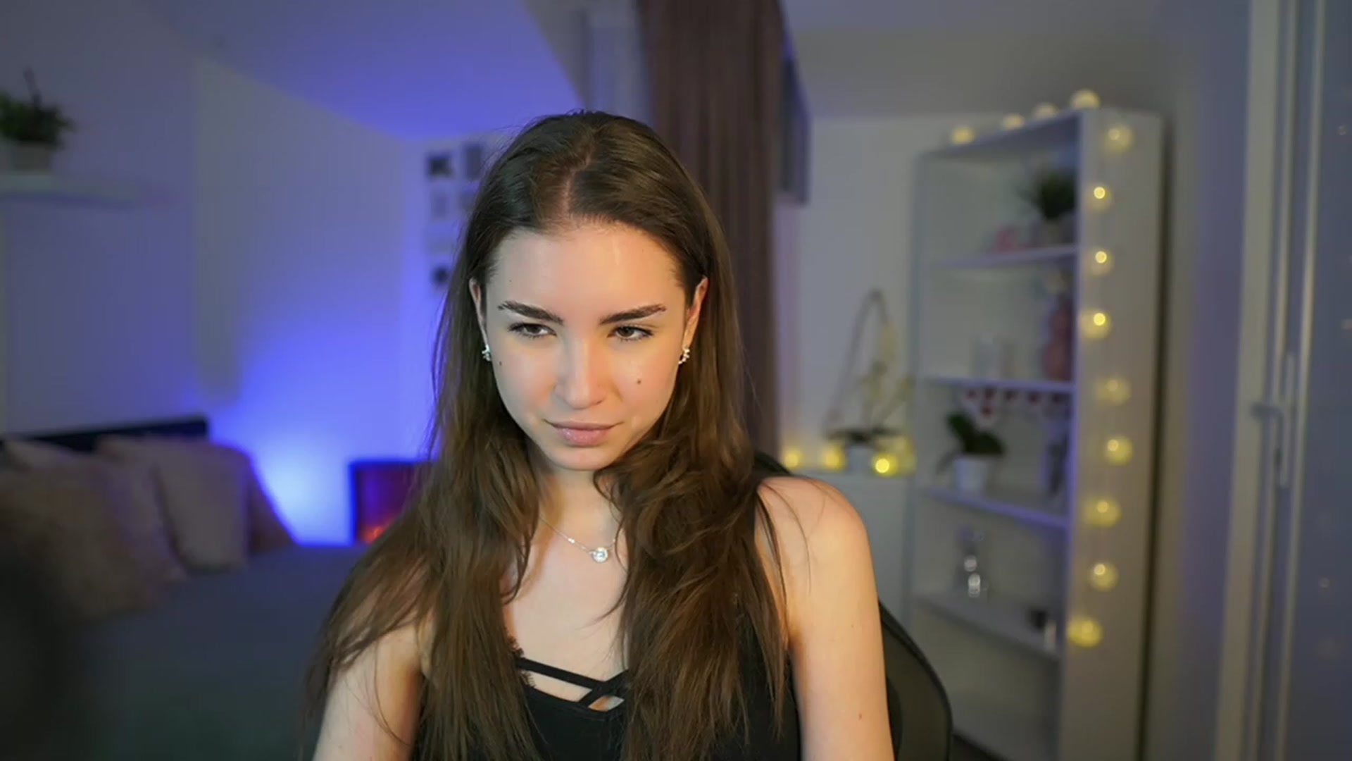 Gallery image thumbnail from Shy_jane's myfreecams stream on, 03/12/2023, 14:09 image 20 of 20