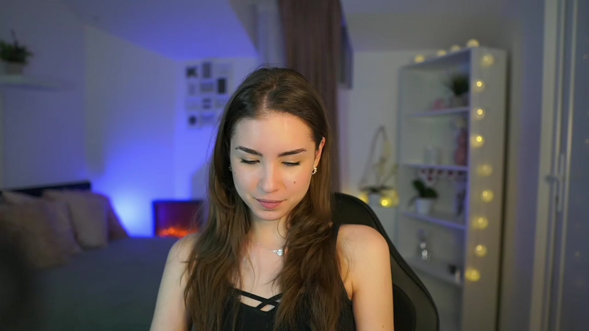 Gallery image thumbnail from Shy_jane's myfreecams stream on, 03/12/2023, 15:22 image 5 of 20