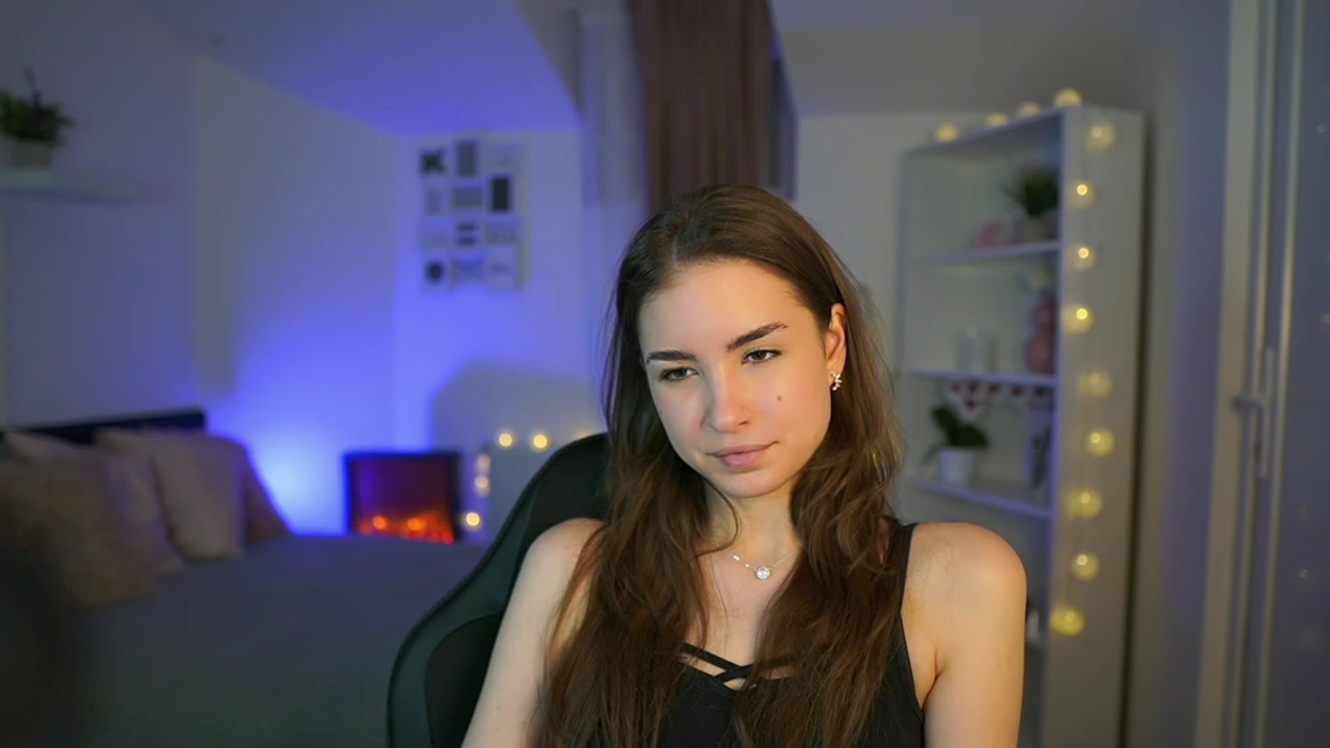 Gallery image thumbnail from Shy_jane's myfreecams stream on, 03/12/2023, 15:22 image 18 of 20