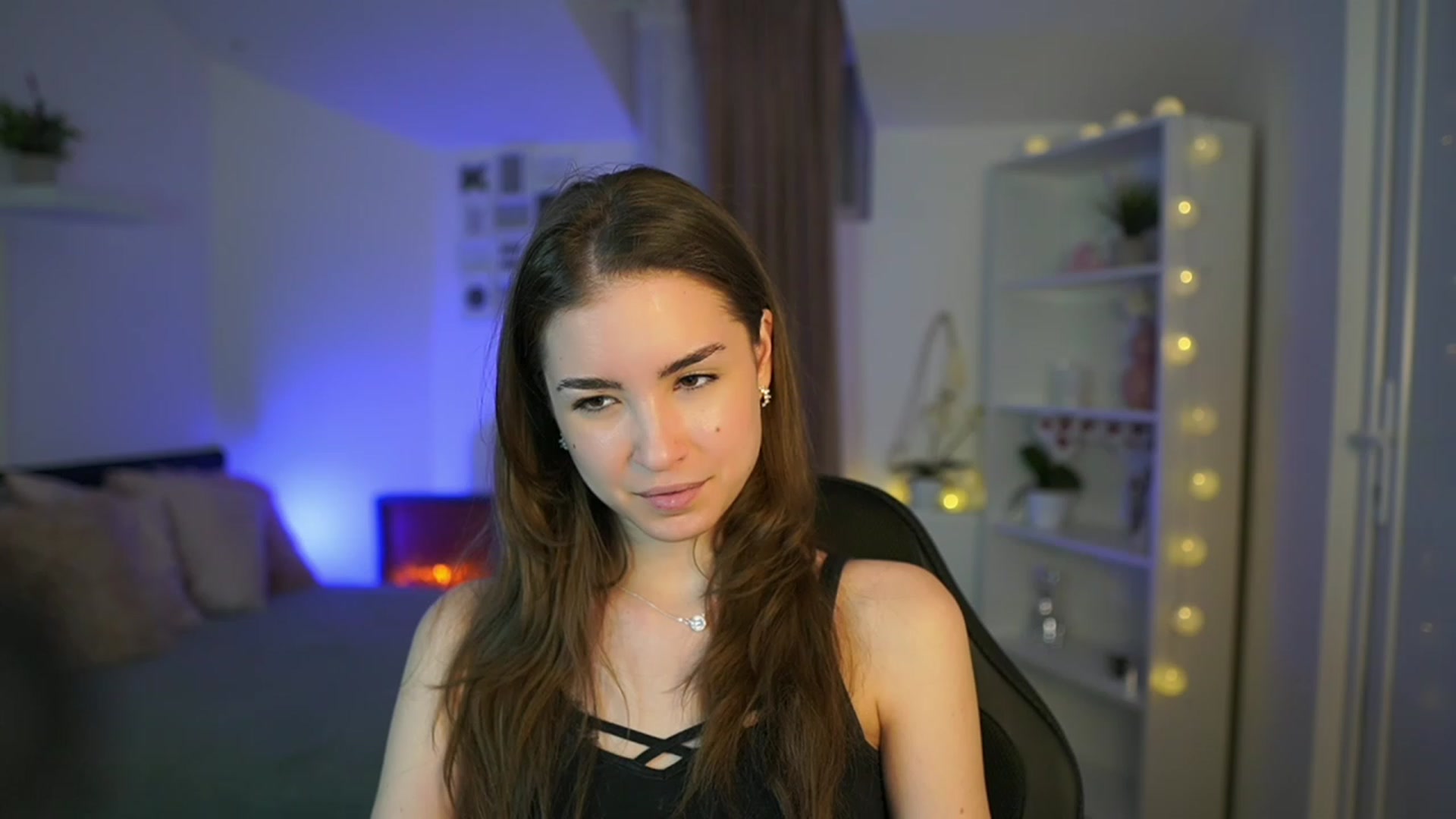 Gallery image thumbnail from Shy_jane's myfreecams stream on, 03/12/2023, 15:22 image 6 of 20