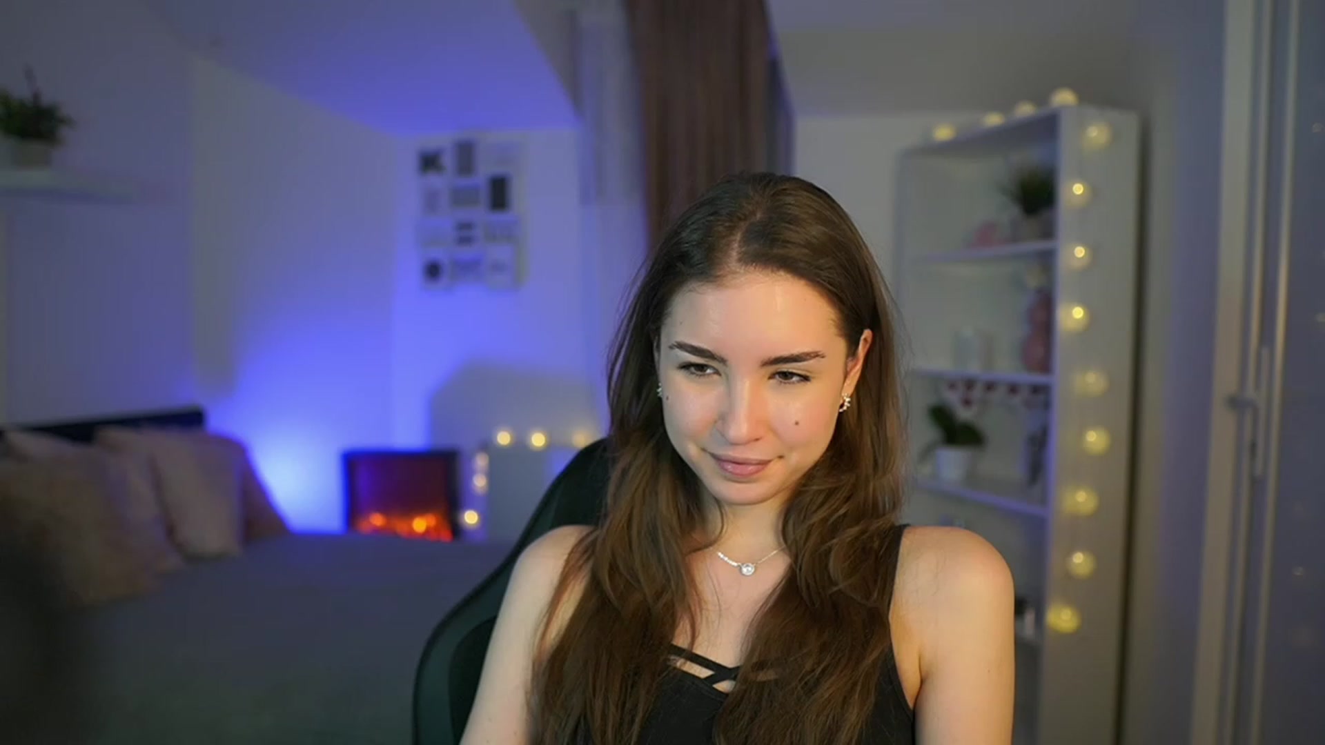 Gallery image thumbnail from Shy_jane's myfreecams stream on, 03/12/2023, 15:22 image 20 of 20