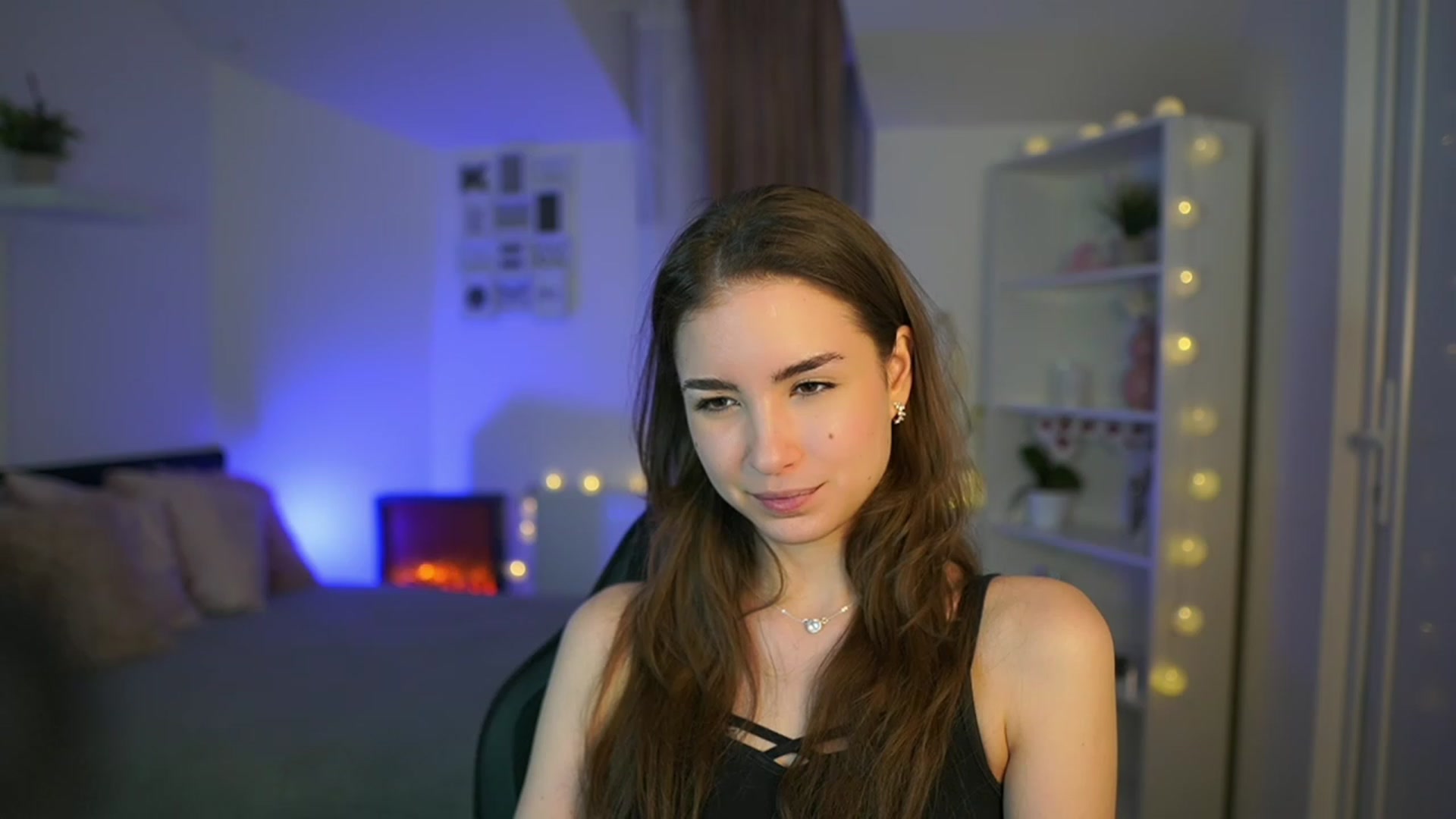 Gallery image thumbnail from Shy_jane's myfreecams stream on, 03/12/2023, 15:22 image 19 of 20