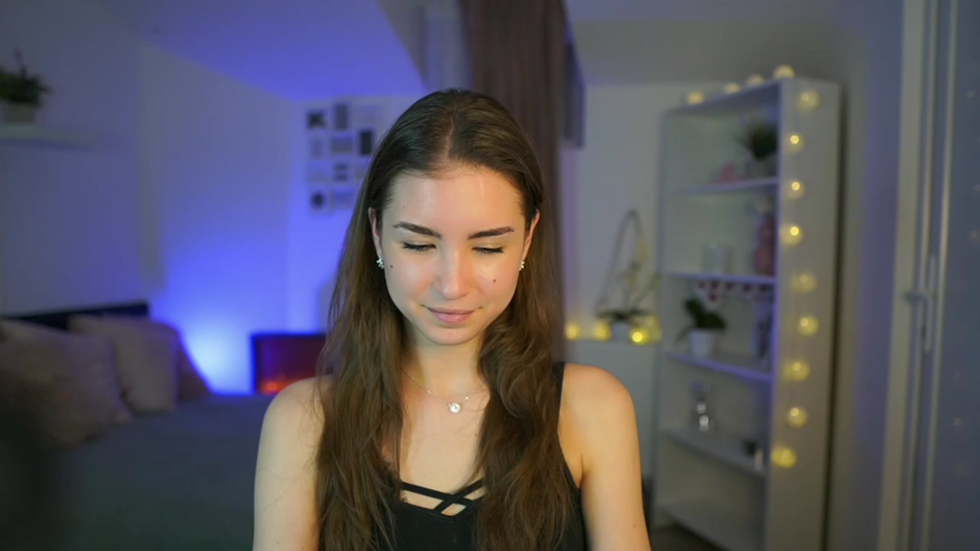 Gallery image thumbnail from Shy_jane's myfreecams stream on, 03/12/2023, 17:26 image 13 of 20