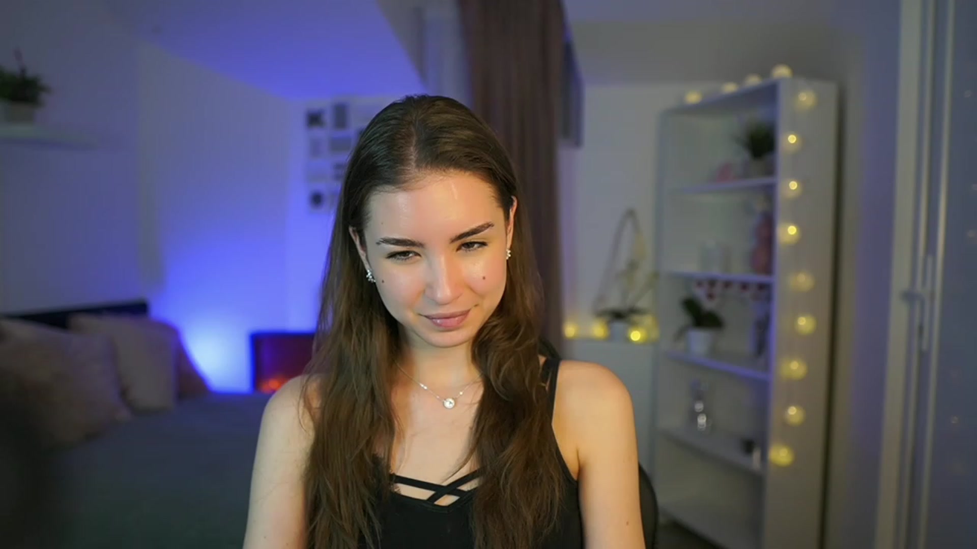 Gallery image thumbnail from Shy_jane's myfreecams stream on, 03/12/2023, 17:26 image 5 of 20