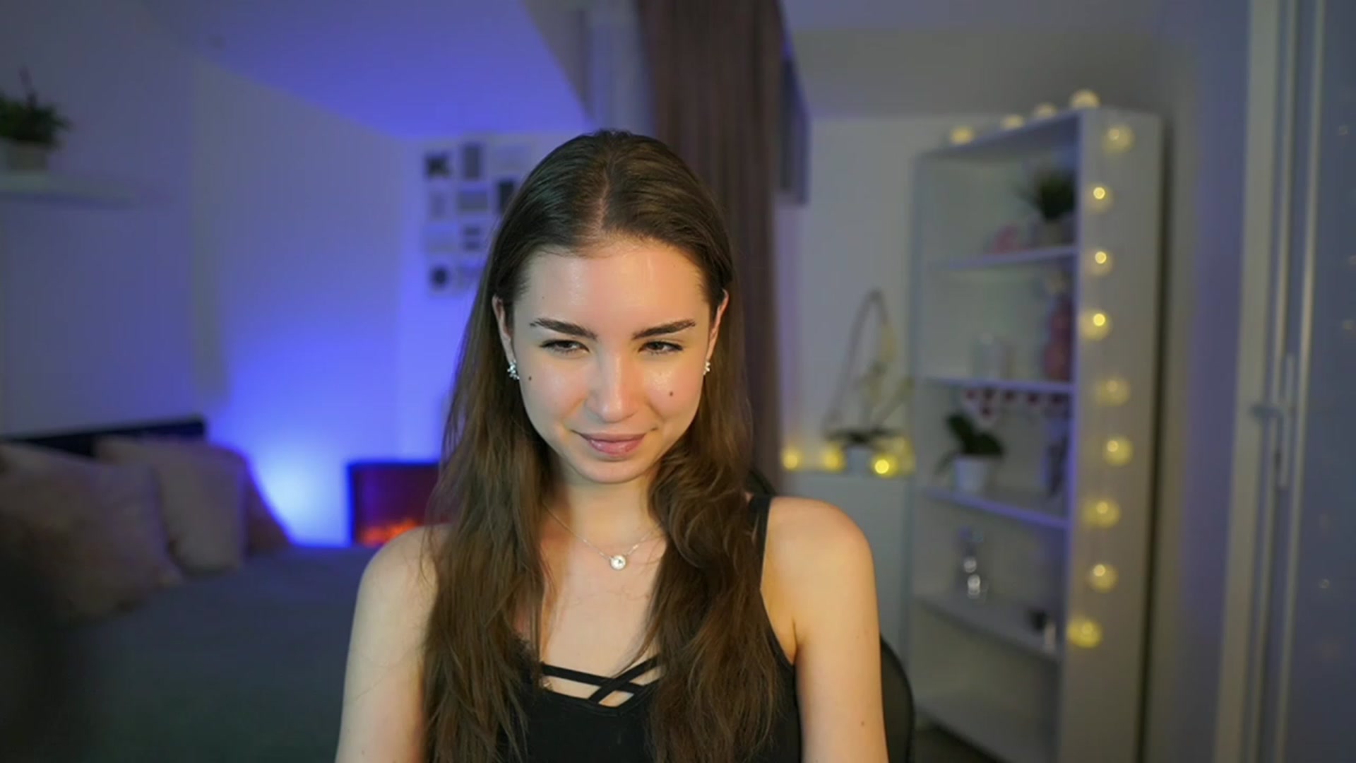 Gallery image thumbnail from Shy_jane's myfreecams stream on, 03/12/2023, 17:26 image 1 of 20