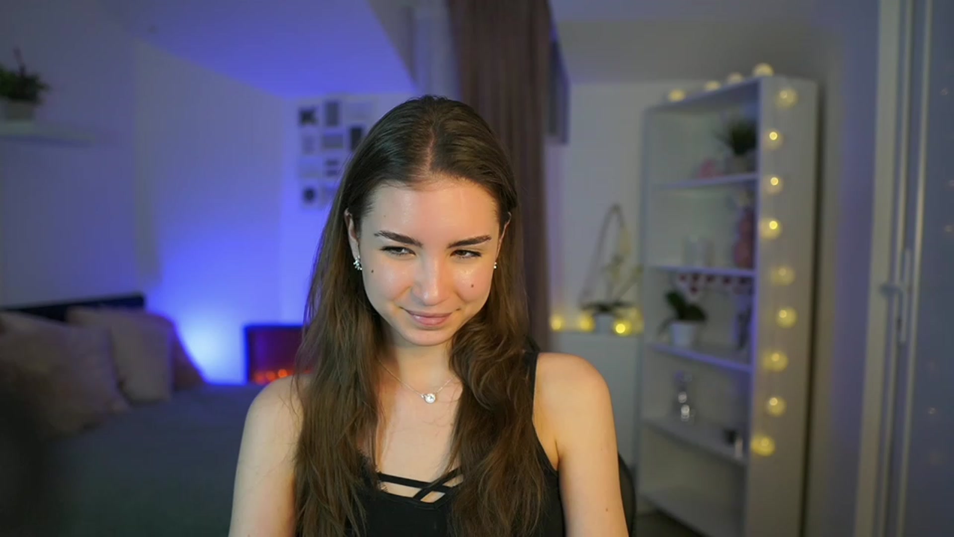 Gallery image thumbnail from Shy_jane's myfreecams stream on, 03/12/2023, 17:26 image 19 of 20