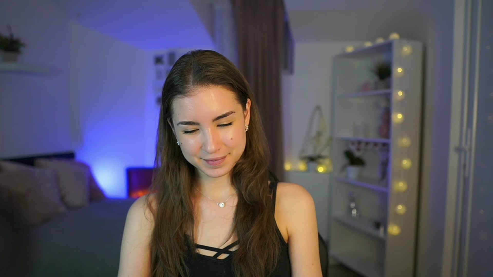 Gallery image thumbnail from Shy_jane's myfreecams stream on, 03/12/2023, 17:26 image 17 of 20