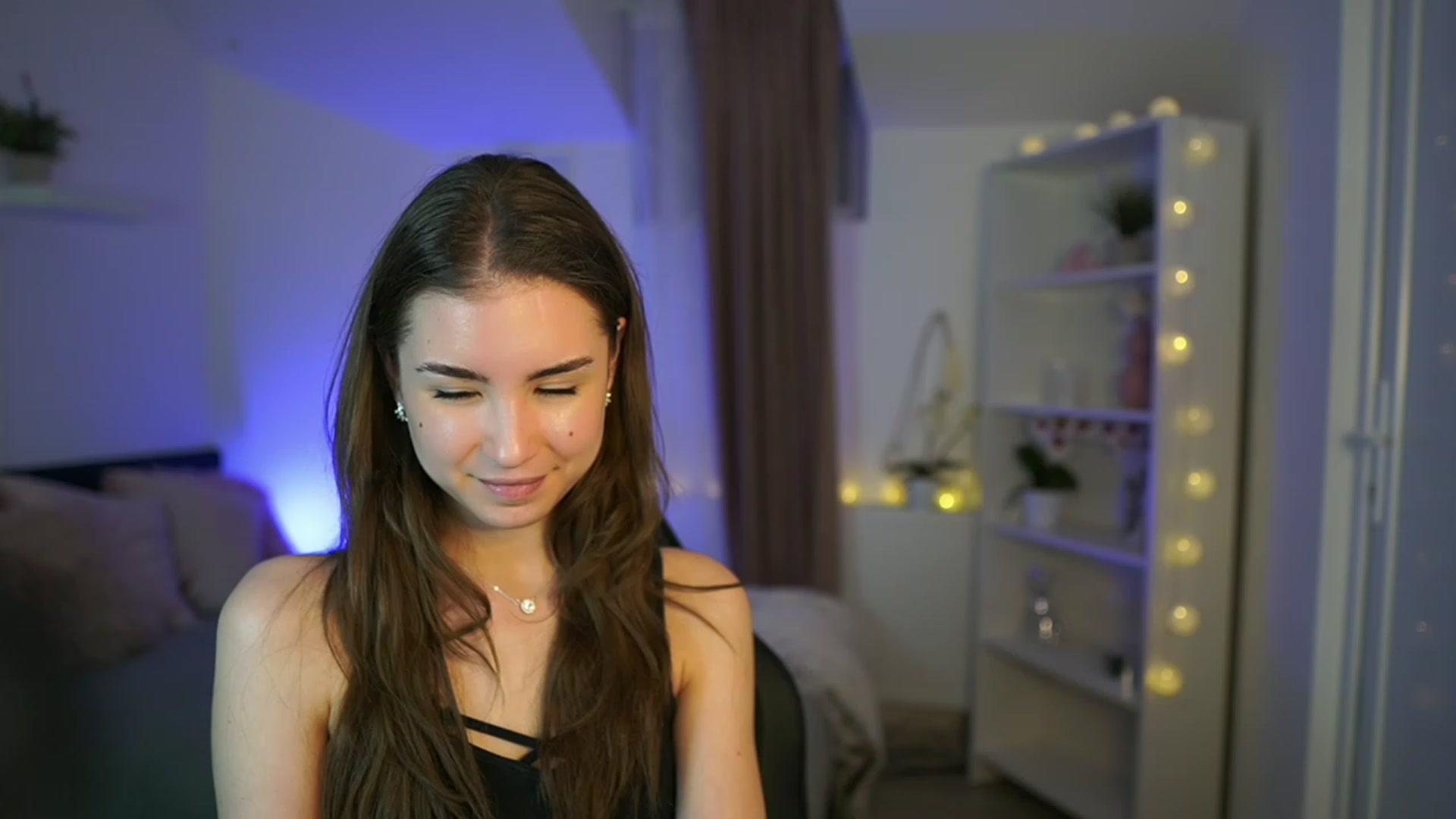 Gallery image thumbnail from Shy_jane's myfreecams stream on, 03/12/2023, 19:02 image 7 of 20