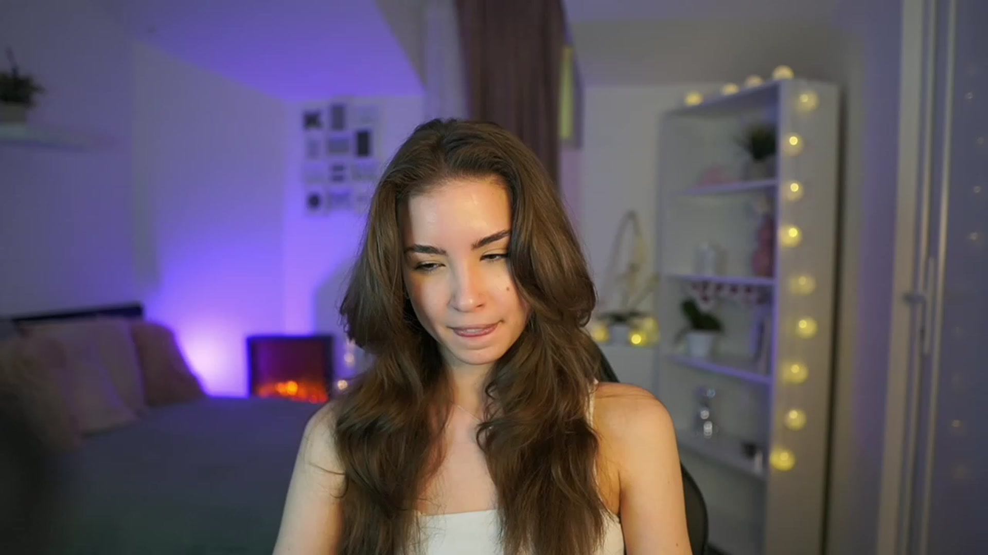 Gallery image thumbnail from Shy_jane's myfreecams stream on, 03/14/2023, 16:09 image 20 of 20
