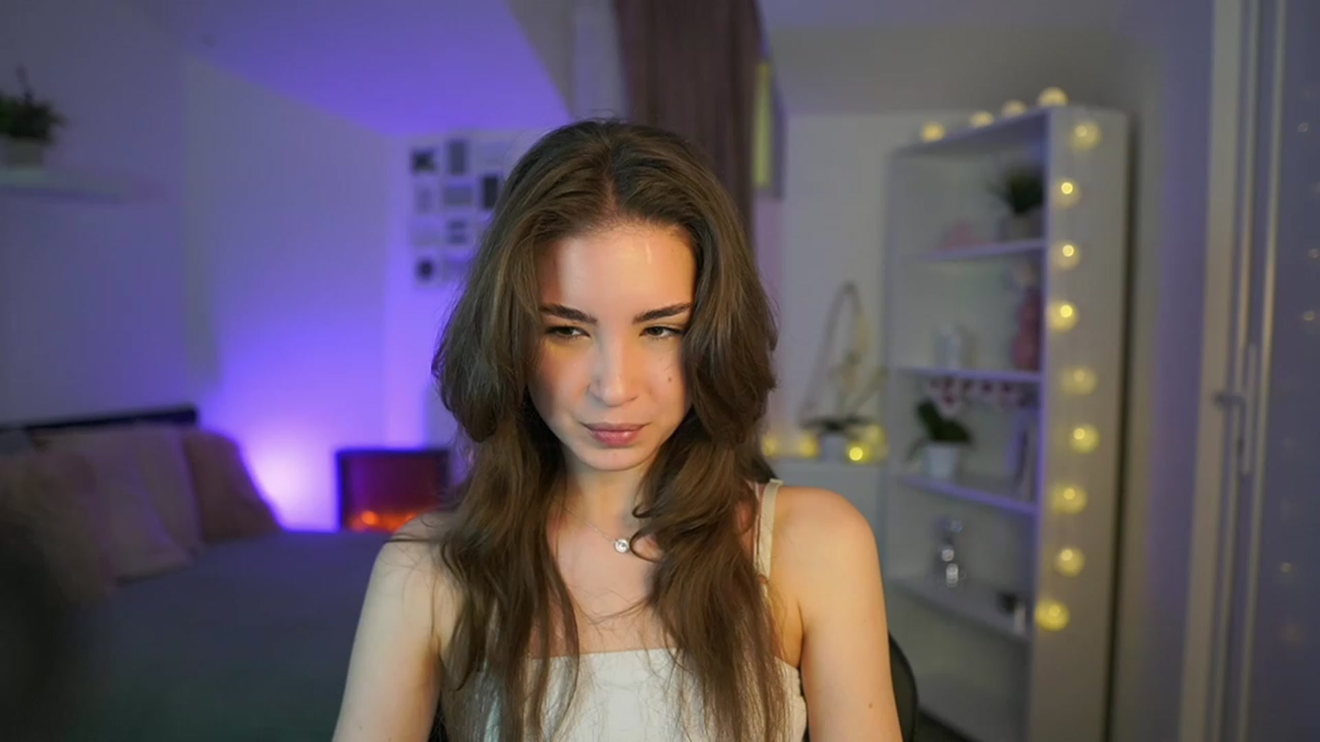 Gallery image thumbnail from Shy_jane's myfreecams stream on, 03/14/2023, 16:09 image 5 of 20
