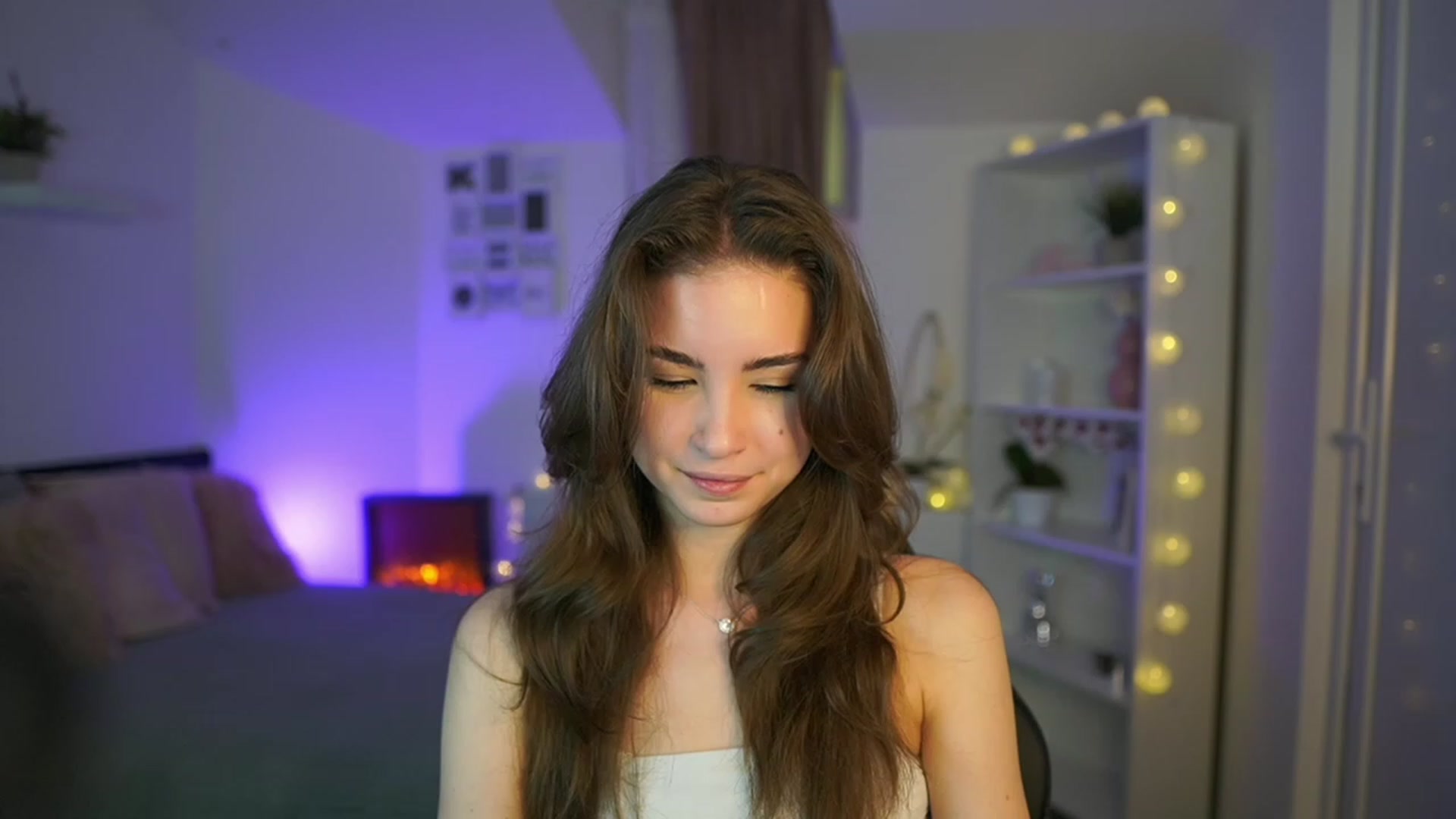 Gallery image thumbnail from Shy_jane's myfreecams stream on, 03/14/2023, 16:09 image 18 of 20