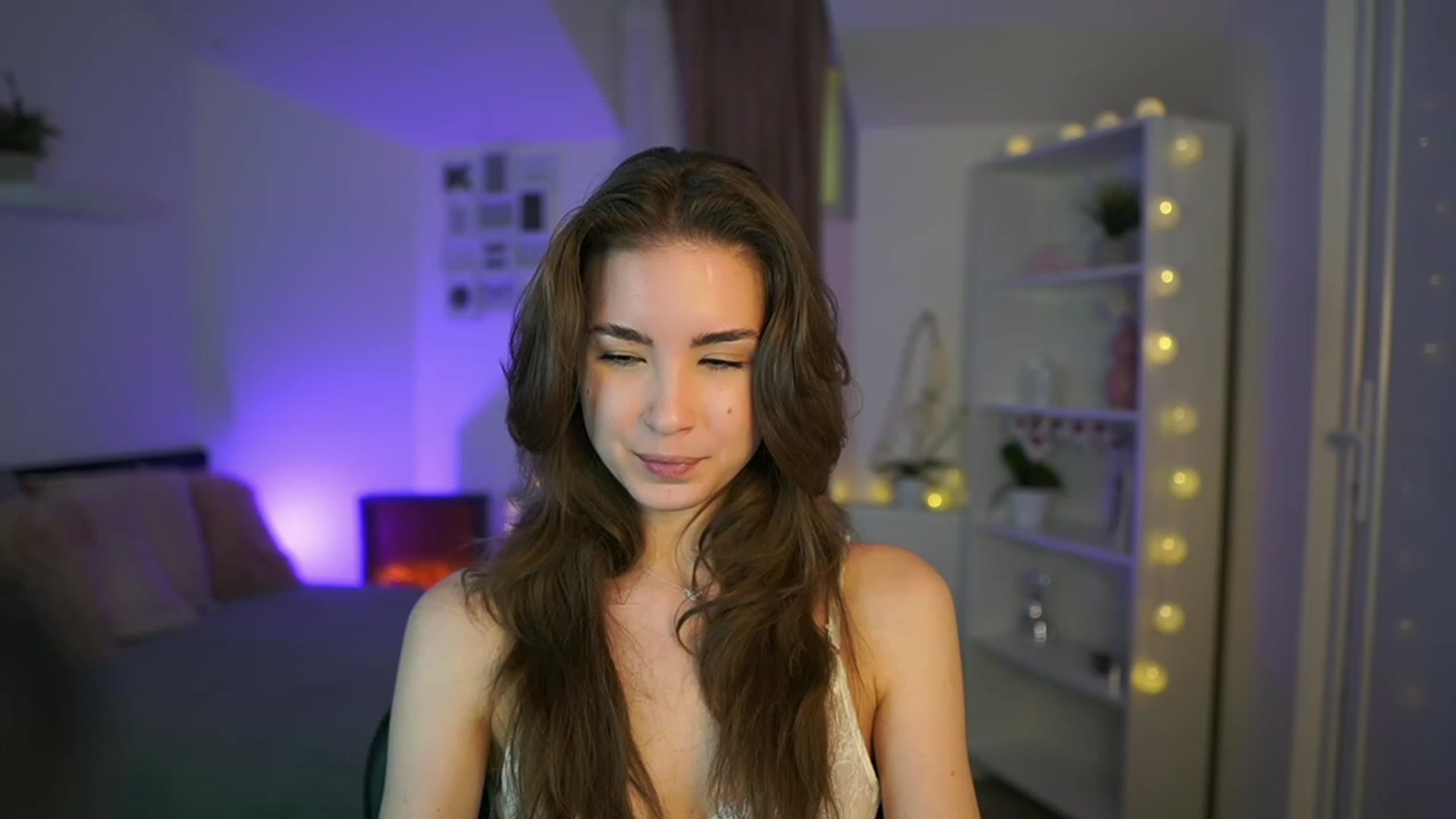 Gallery image thumbnail from Shy_jane's myfreecams stream on, 03/14/2023, 17:03 image 19 of 20