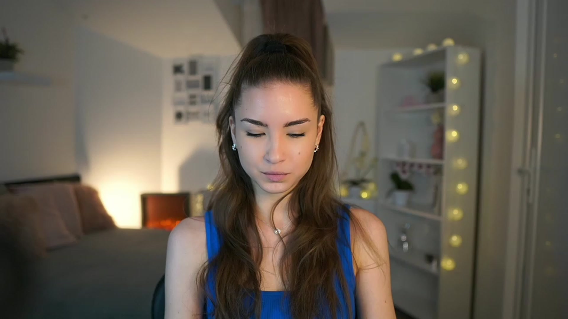 Gallery image thumbnail from Shy_jane's myfreecams stream on, 03/15/2023, 11:40 image 17 of 20
