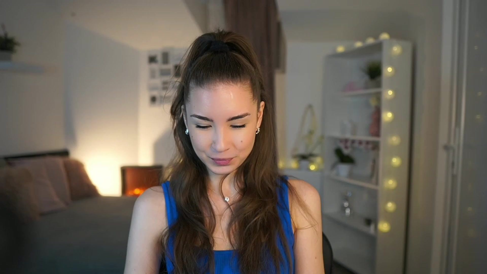 Gallery image thumbnail from Shy_jane's myfreecams stream on, 03/15/2023, 11:40 image 18 of 20