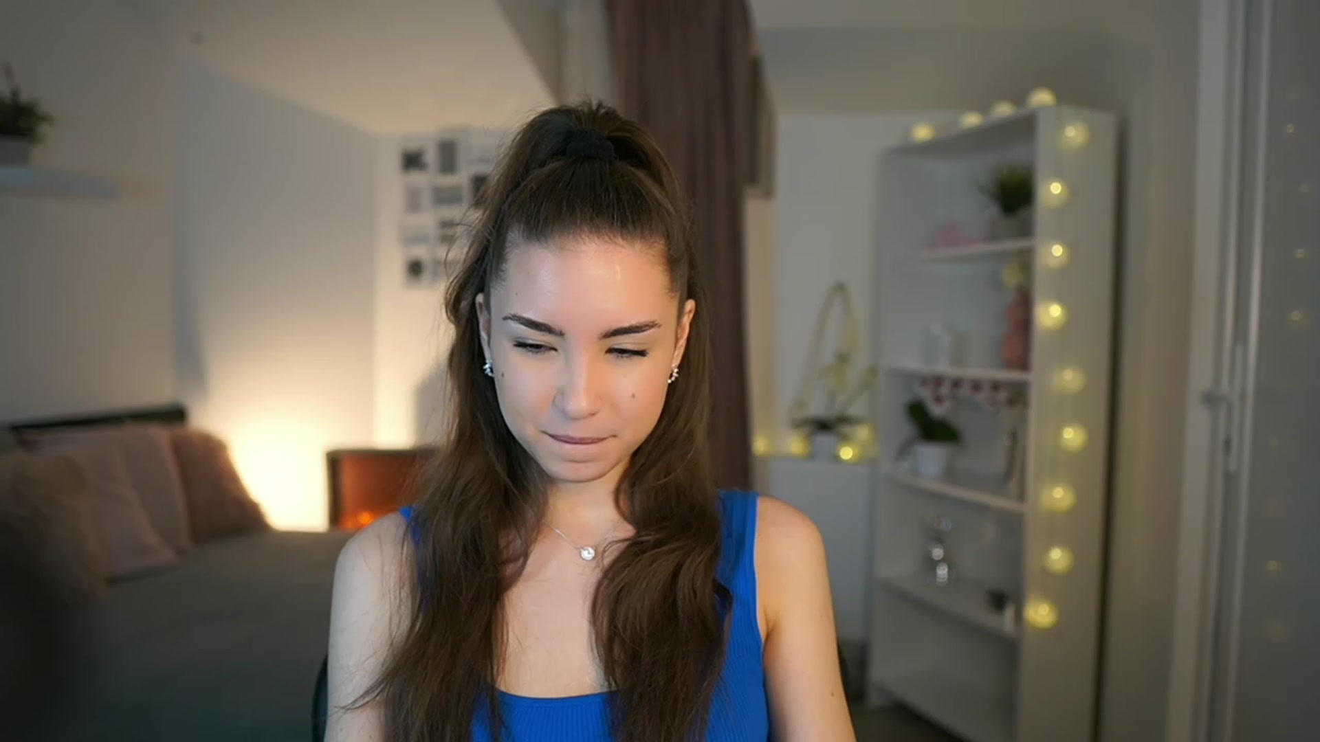 Gallery image thumbnail from Shy_jane's myfreecams stream on, 03/15/2023, 11:40 image 9 of 20