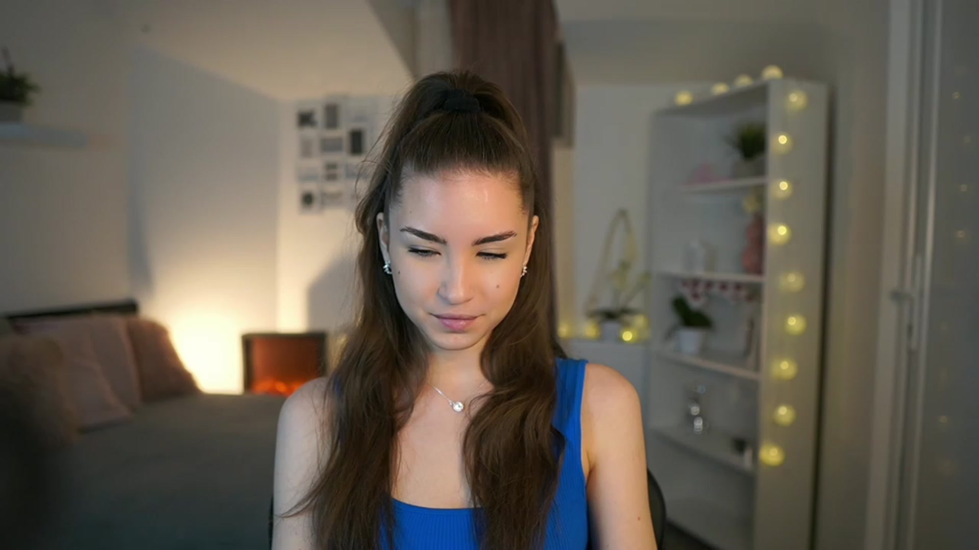 Gallery image thumbnail from Shy_jane's myfreecams stream on, 03/15/2023, 11:40 image 7 of 20