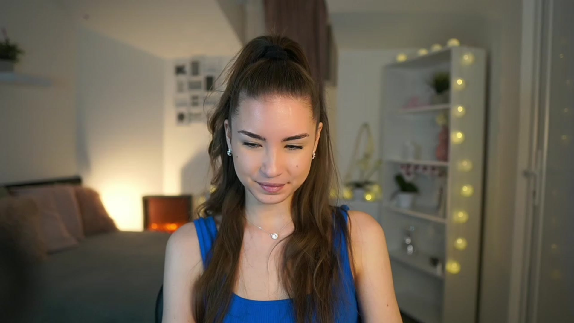 Gallery image thumbnail from Shy_jane's myfreecams stream on, 03/15/2023, 11:40 image 15 of 20