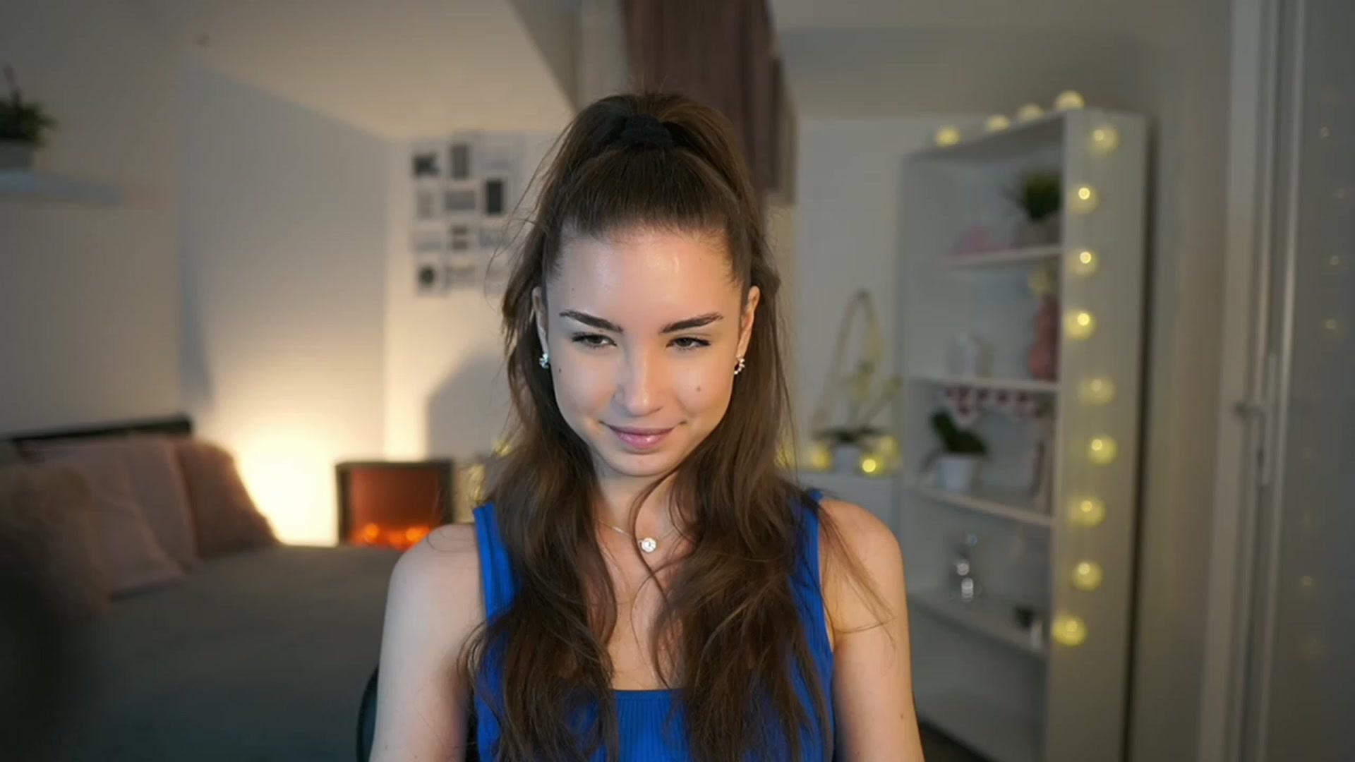 Gallery image thumbnail from Shy_jane's myfreecams stream on, 03/15/2023, 11:40 image 20 of 20