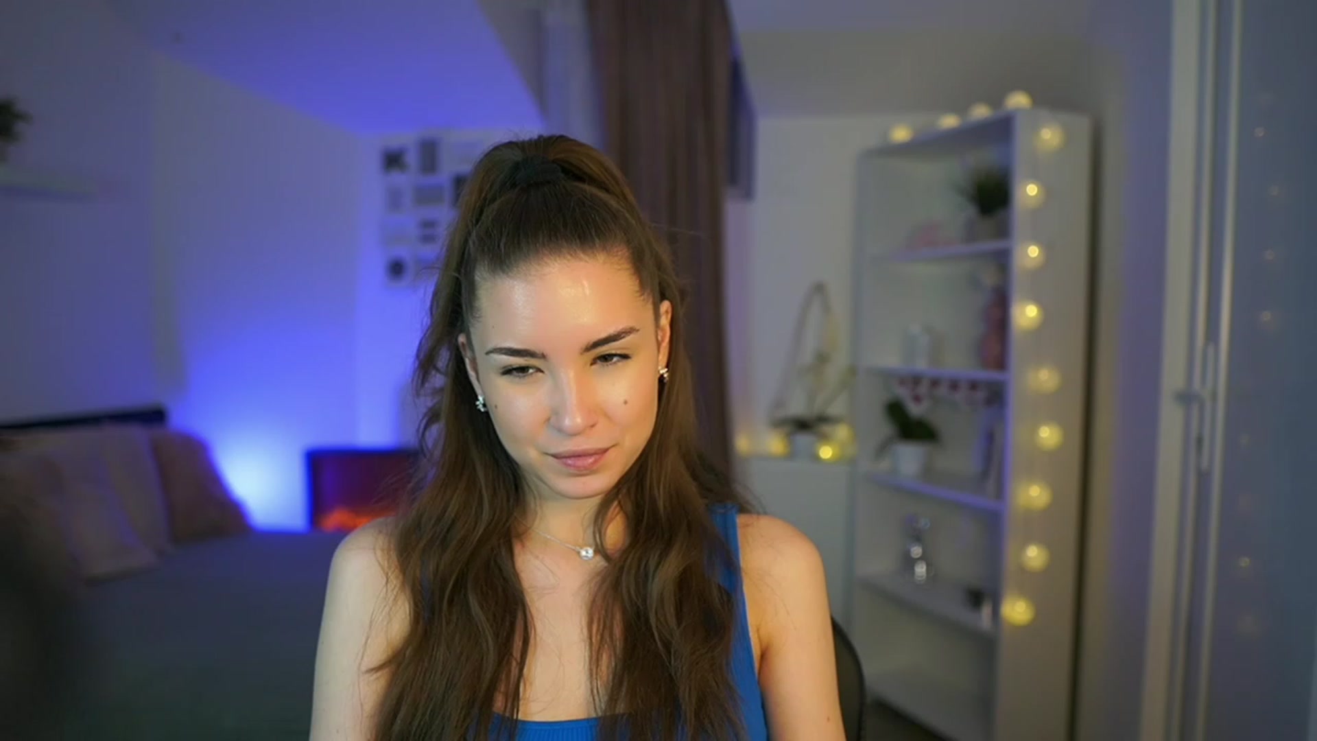 Gallery image thumbnail from Shy_jane's myfreecams stream on, 03/15/2023, 18:03 image 1 of 20