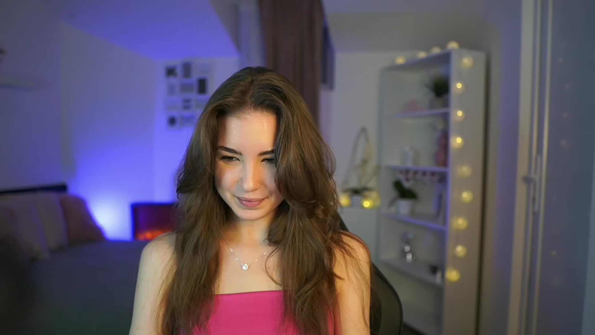 Gallery image thumbnail from Shy_jane's myfreecams stream on, 03/16/2023, 10:29 image 1 of 20