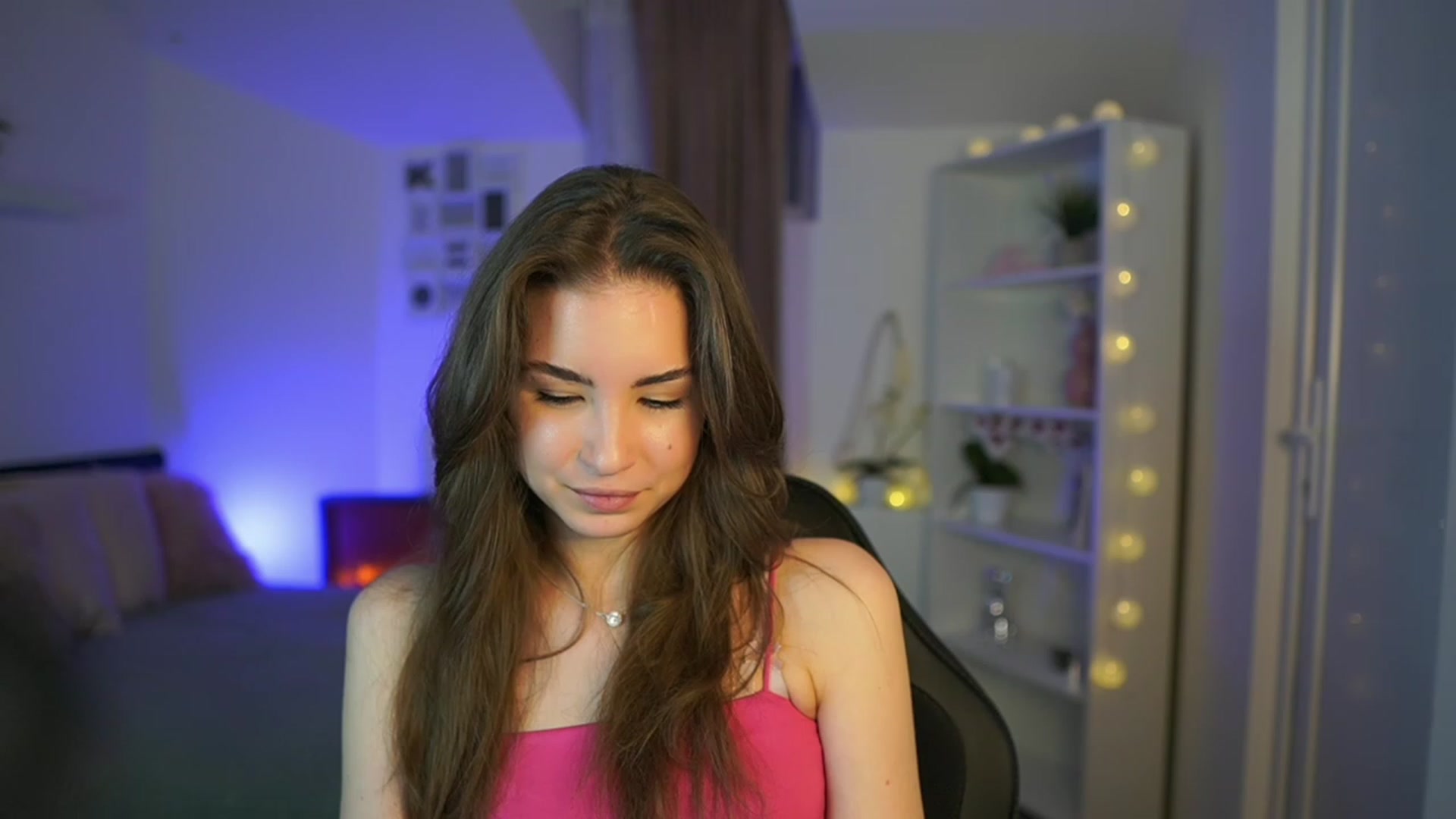 Gallery image thumbnail from Shy_jane's myfreecams stream on, 03/16/2023, 11:56 image 14 of 20