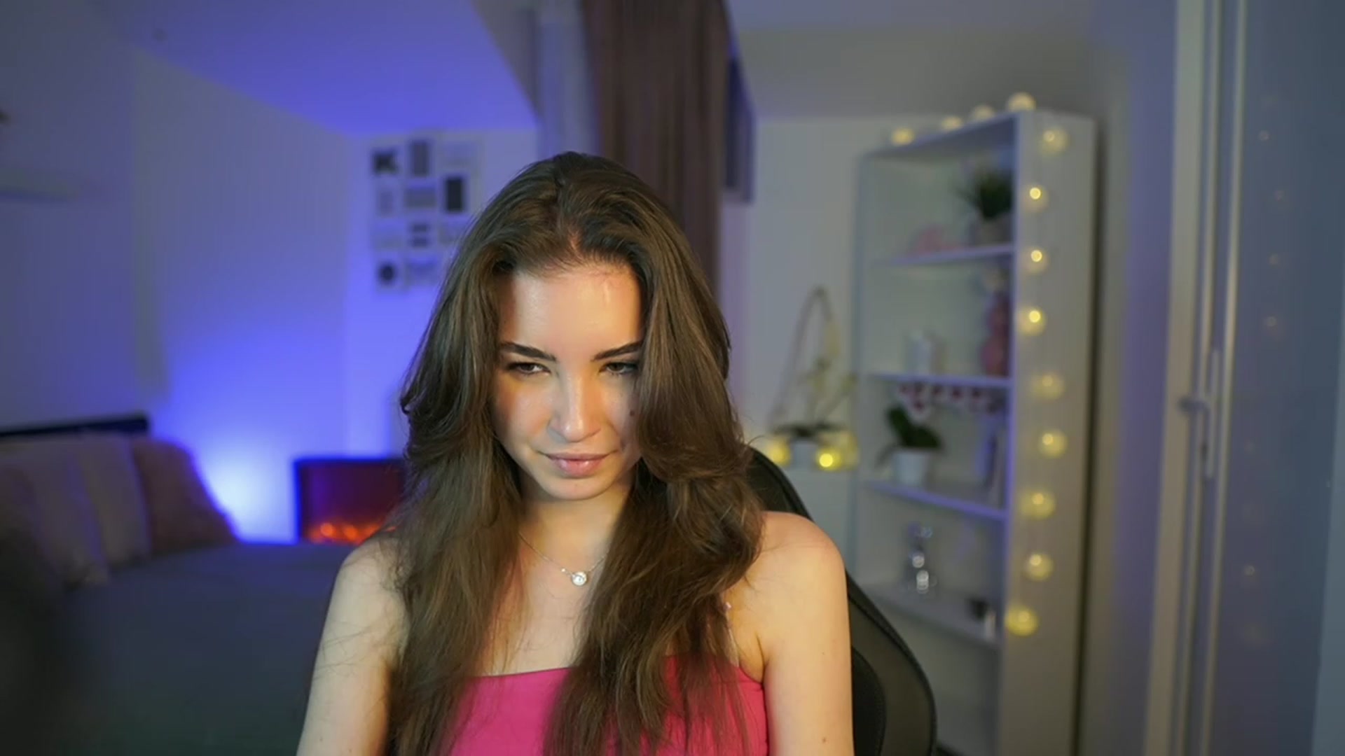 Gallery image thumbnail from Shy_jane's myfreecams stream on, 03/16/2023, 13:56 image 2 of 20