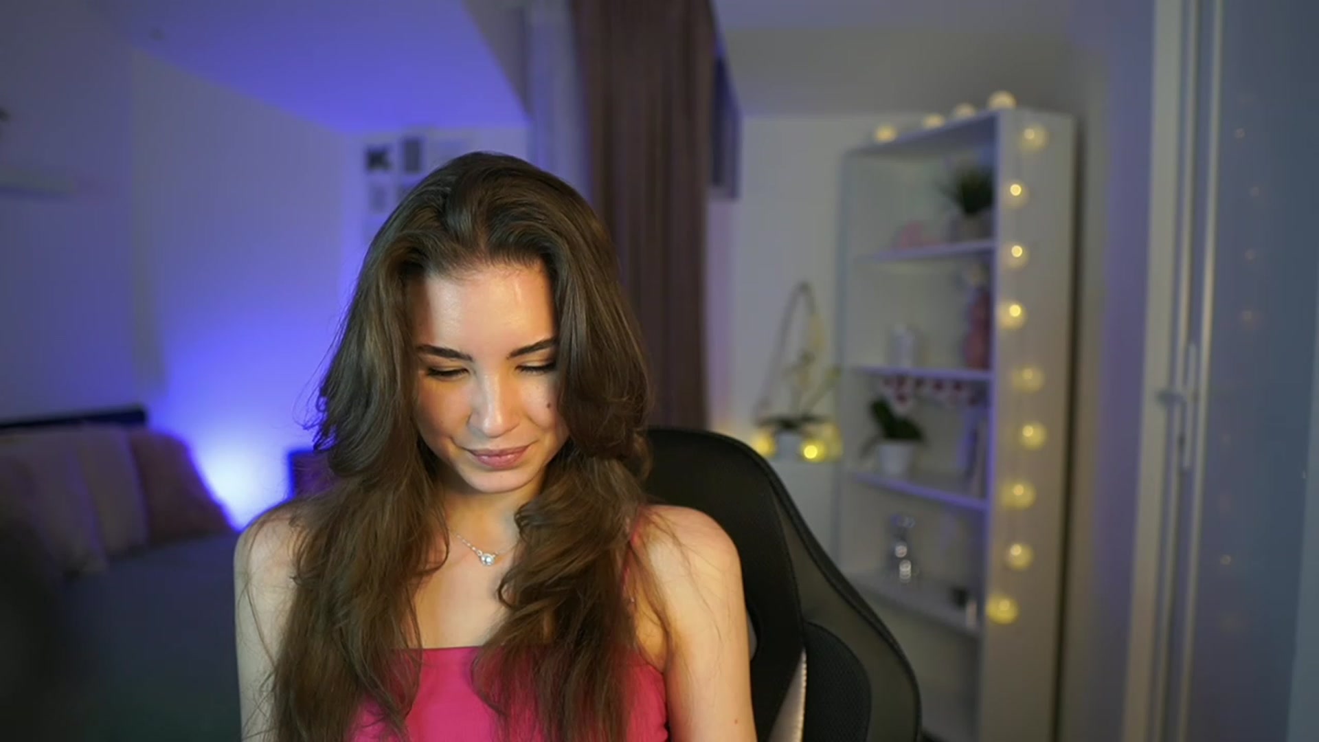 Gallery image thumbnail from Shy_jane's myfreecams stream on, 03/16/2023, 13:56 image 16 of 20