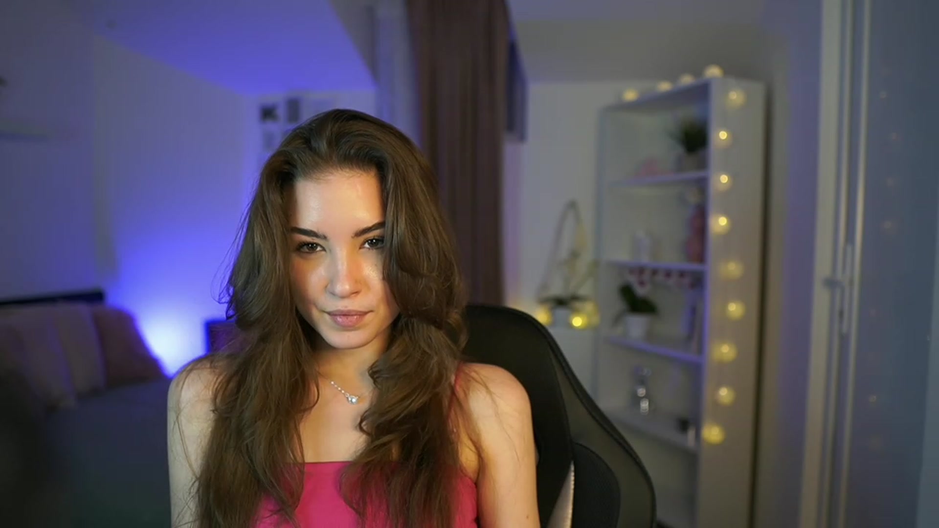 Gallery image thumbnail from Shy_jane's myfreecams stream on, 03/16/2023, 13:56 image 17 of 20