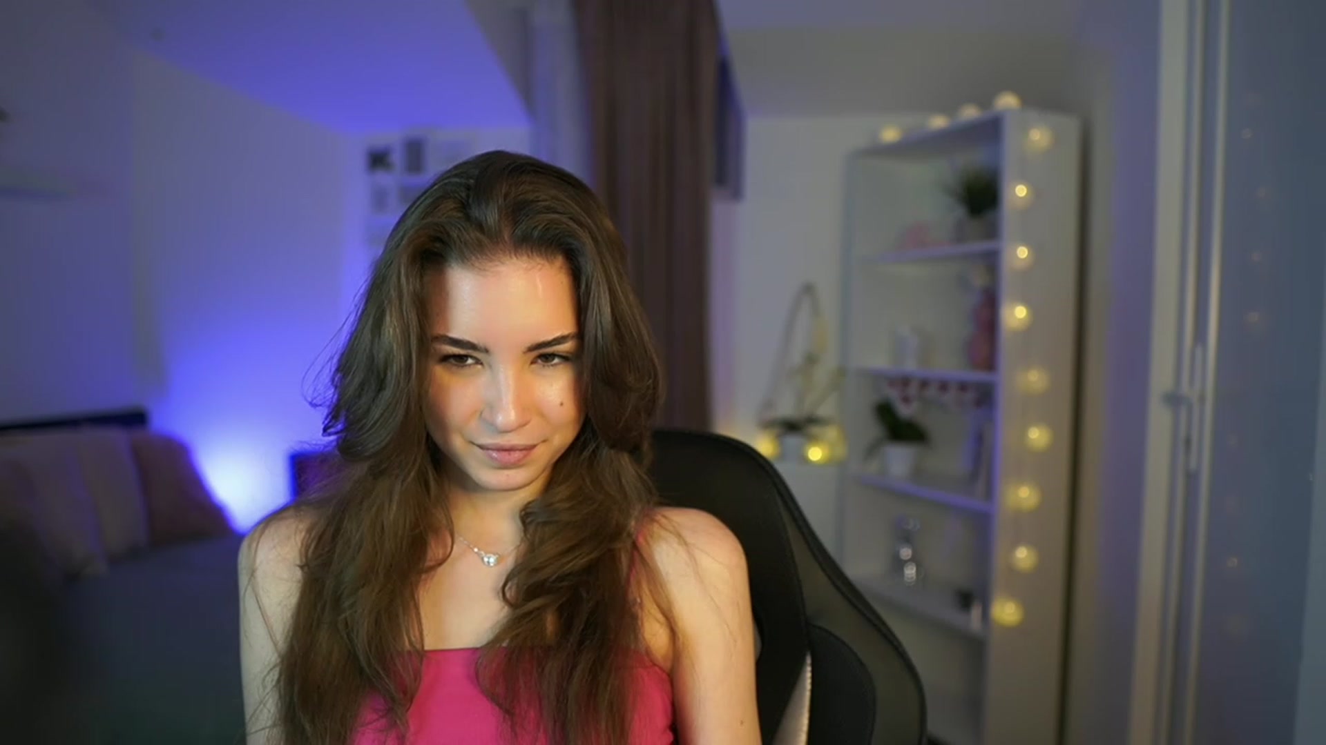 Gallery image thumbnail from Shy_jane's myfreecams stream on, 03/16/2023, 13:56 image 15 of 20