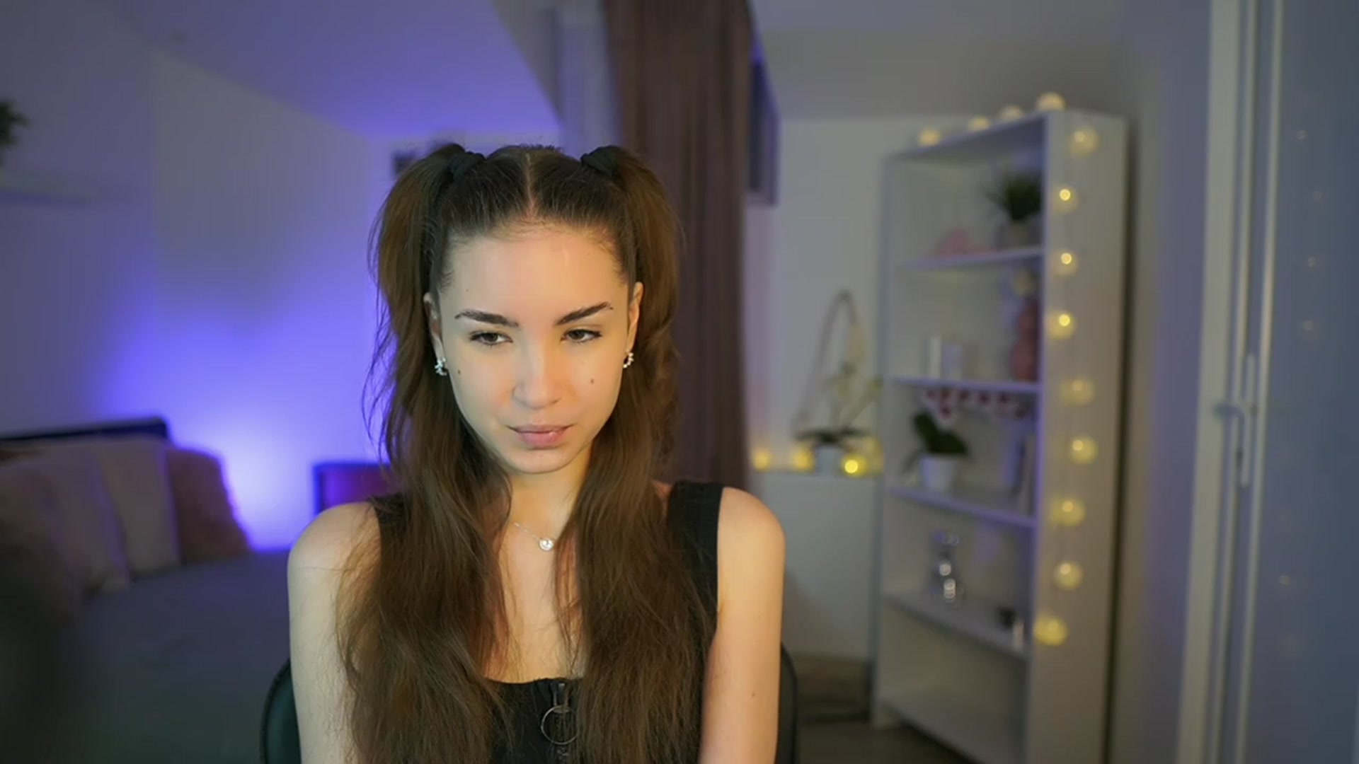 Gallery image thumbnail from Shy_jane's myfreecams stream on, 03/17/2023, 10:05 image 11 of 20