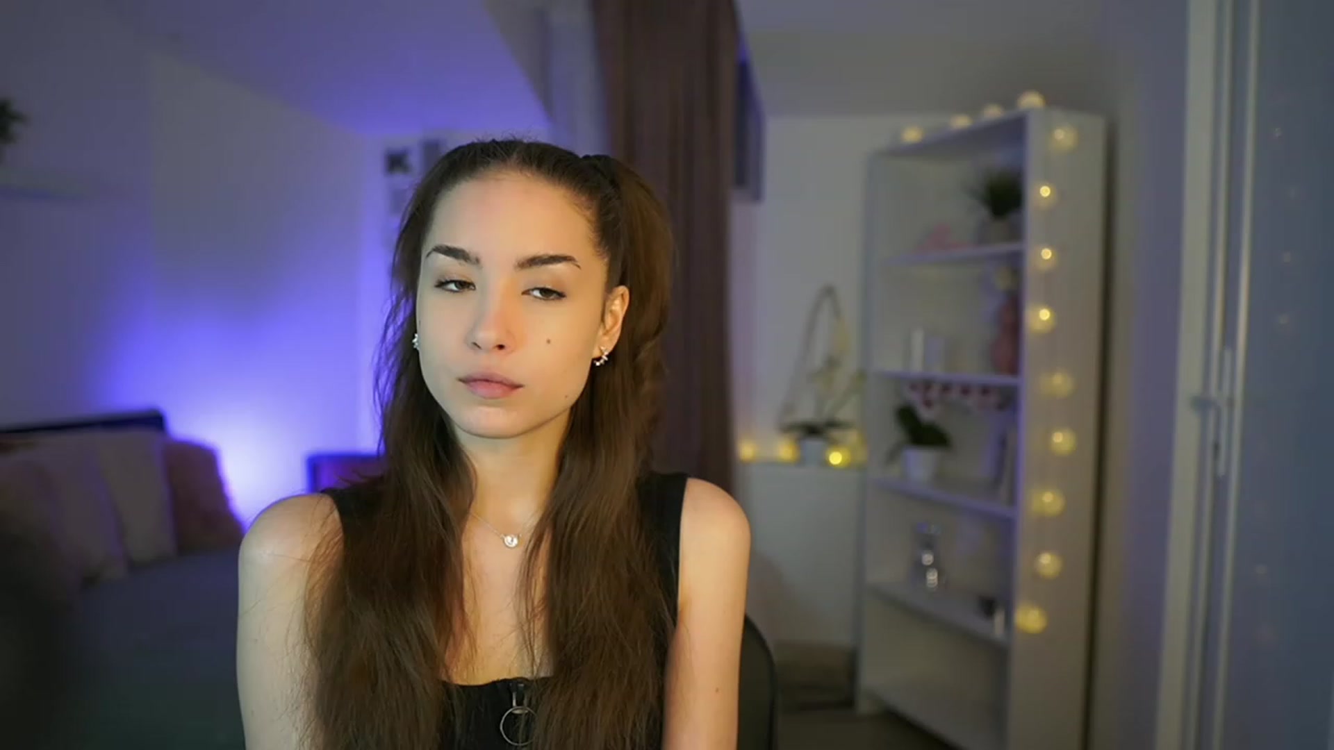 Gallery image thumbnail from Shy_jane's myfreecams stream on, 03/17/2023, 10:05 image 8 of 20