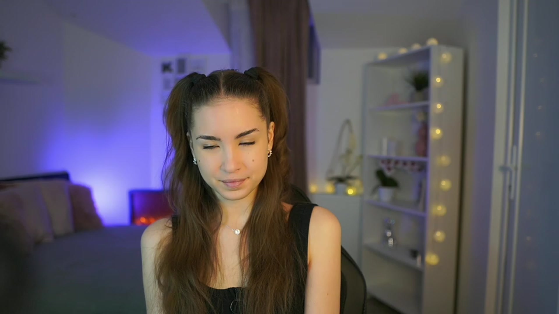 Gallery image thumbnail from Shy_jane's myfreecams stream on, 03/17/2023, 10:05 image 18 of 20