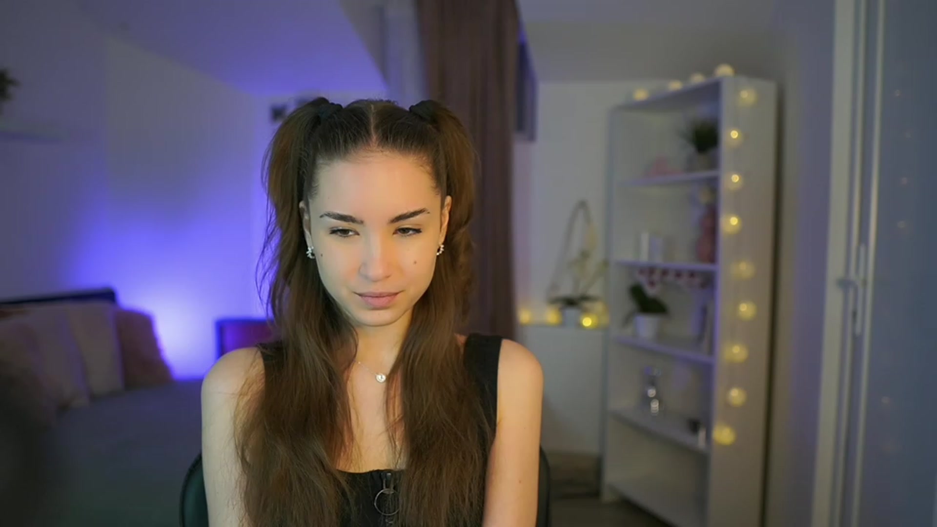 Gallery image thumbnail from Shy_jane's myfreecams stream on, 03/17/2023, 10:05 image 9 of 20