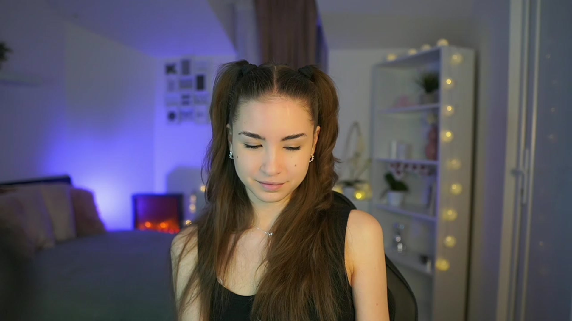 Gallery image thumbnail from Shy_jane's myfreecams stream on, 03/17/2023, 10:34 image 1 of 20