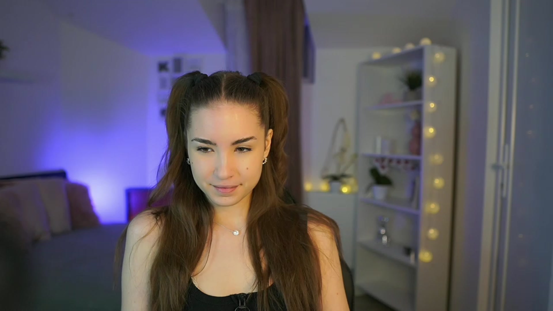 Gallery image thumbnail from Shy_jane's myfreecams stream on, 03/17/2023, 11:04 image 2 of 20