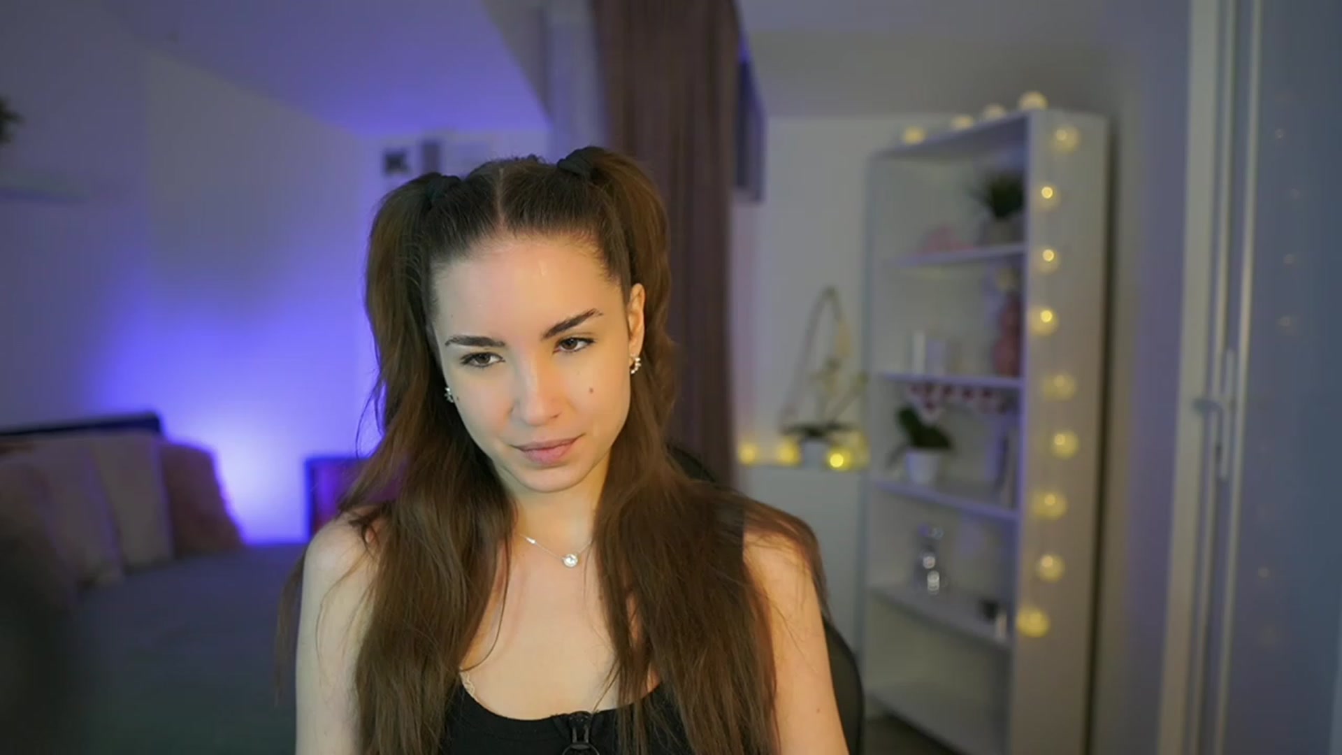Gallery image thumbnail from Shy_jane's myfreecams stream on, 03/17/2023, 11:04 image 1 of 20