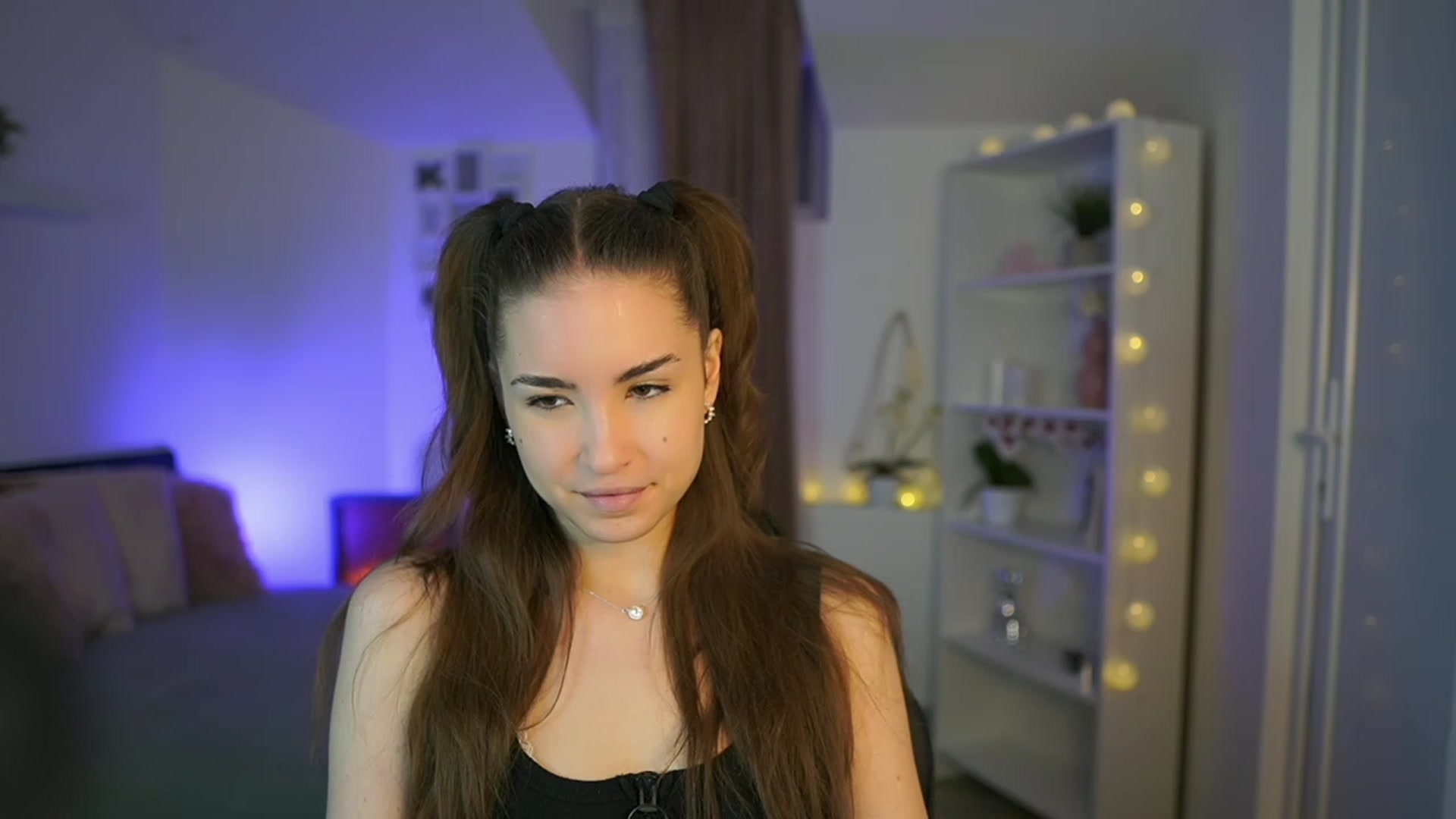 Gallery image thumbnail from Shy_jane's myfreecams stream on, 03/17/2023, 11:04 image 9 of 20