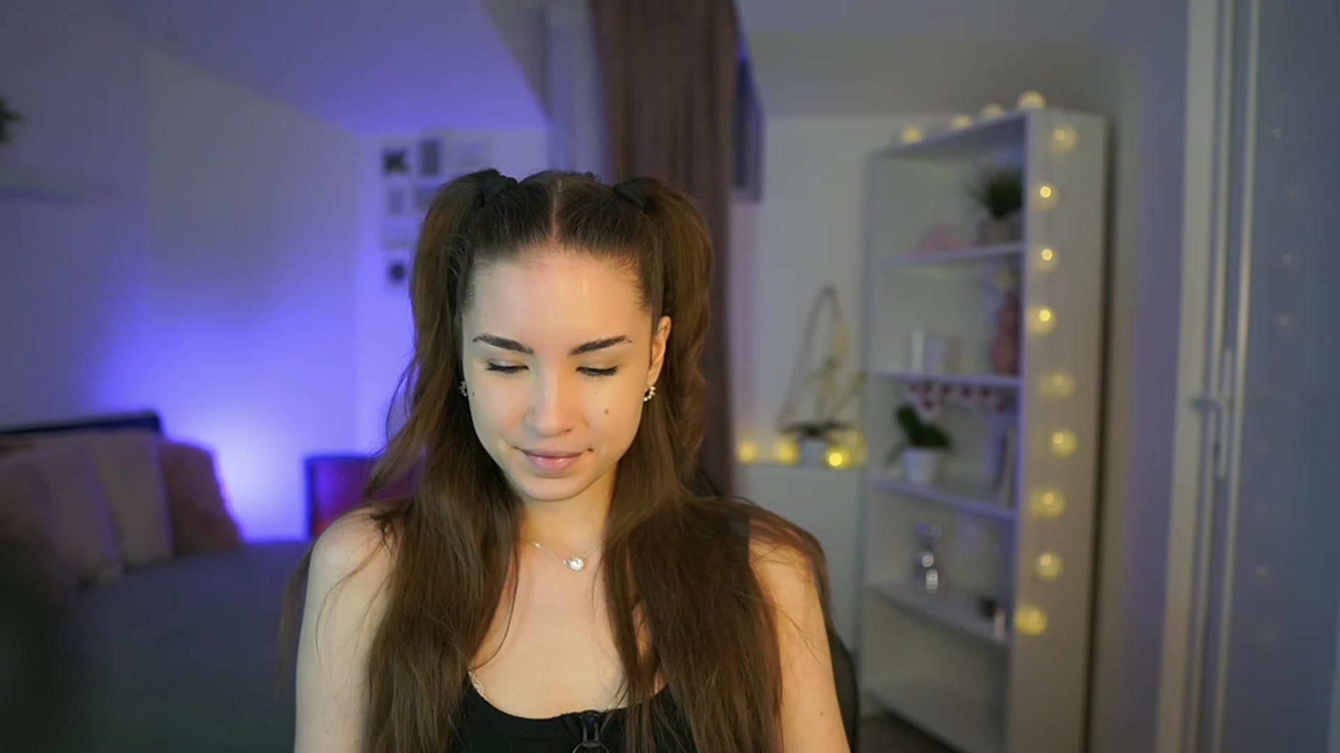 Gallery image thumbnail from Shy_jane's myfreecams stream on, 03/17/2023, 11:04 image 4 of 20